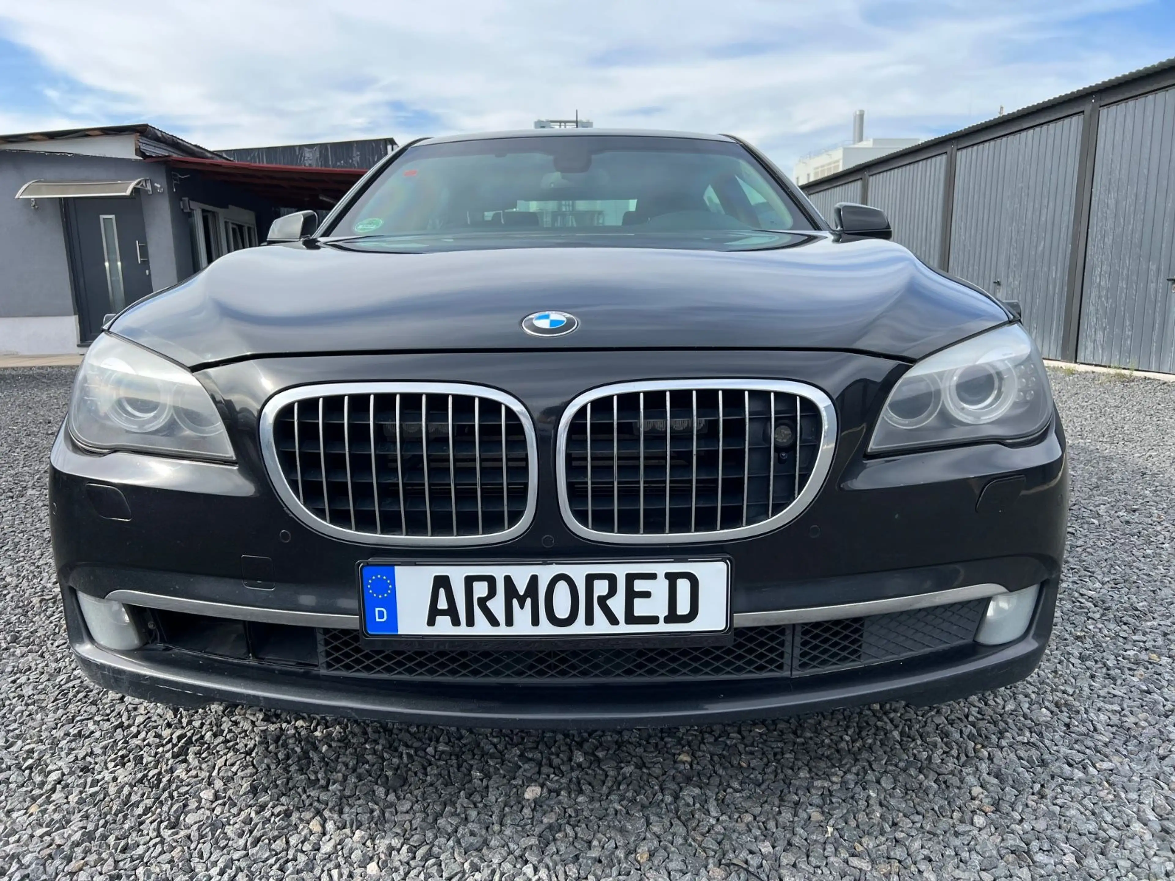 BMW 750 Li HIGH SECURITY*ARMORED*GEPANZERT*VR9/B7* — photo 2