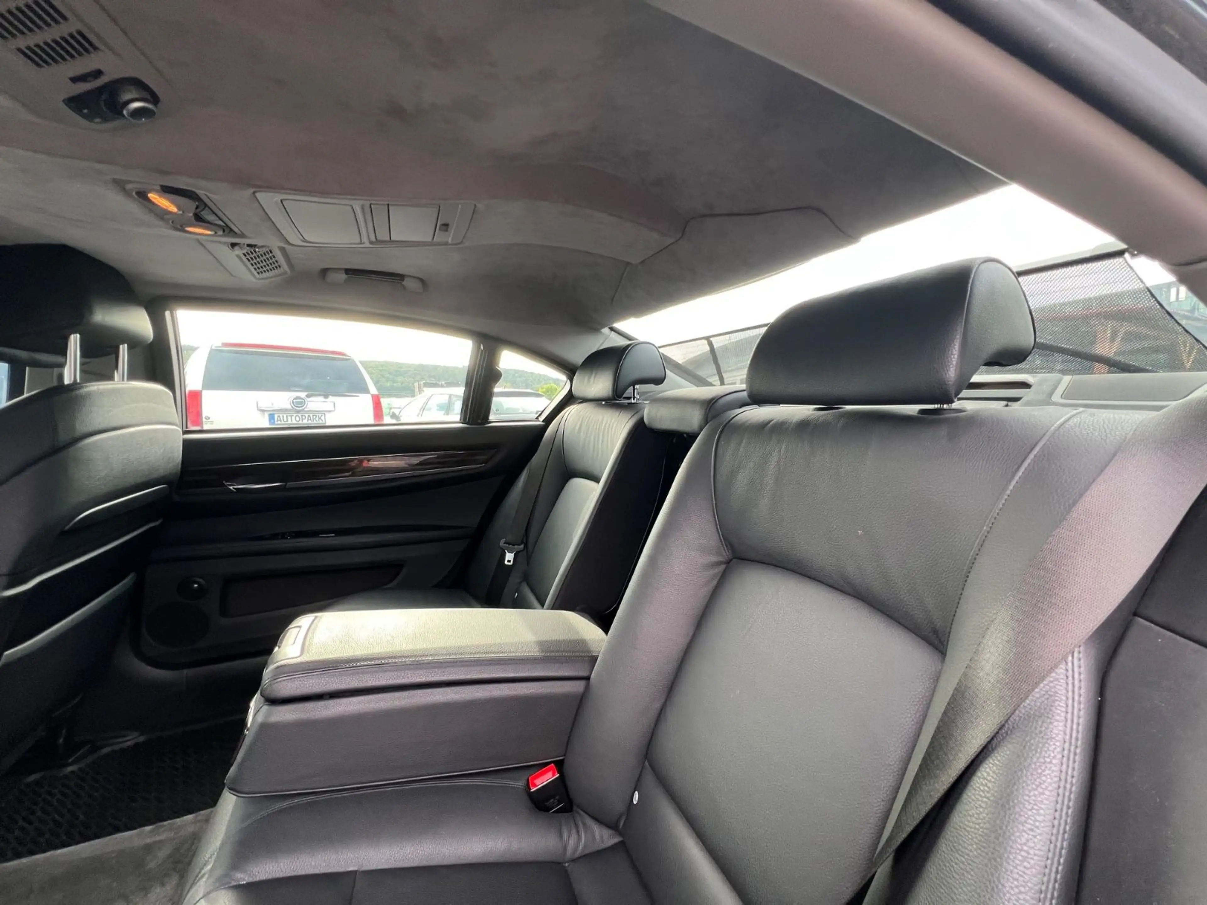 BMW 750 Li HIGH SECURITY*ARMORED*GEPANZERT*VR9/B7* — photo 15