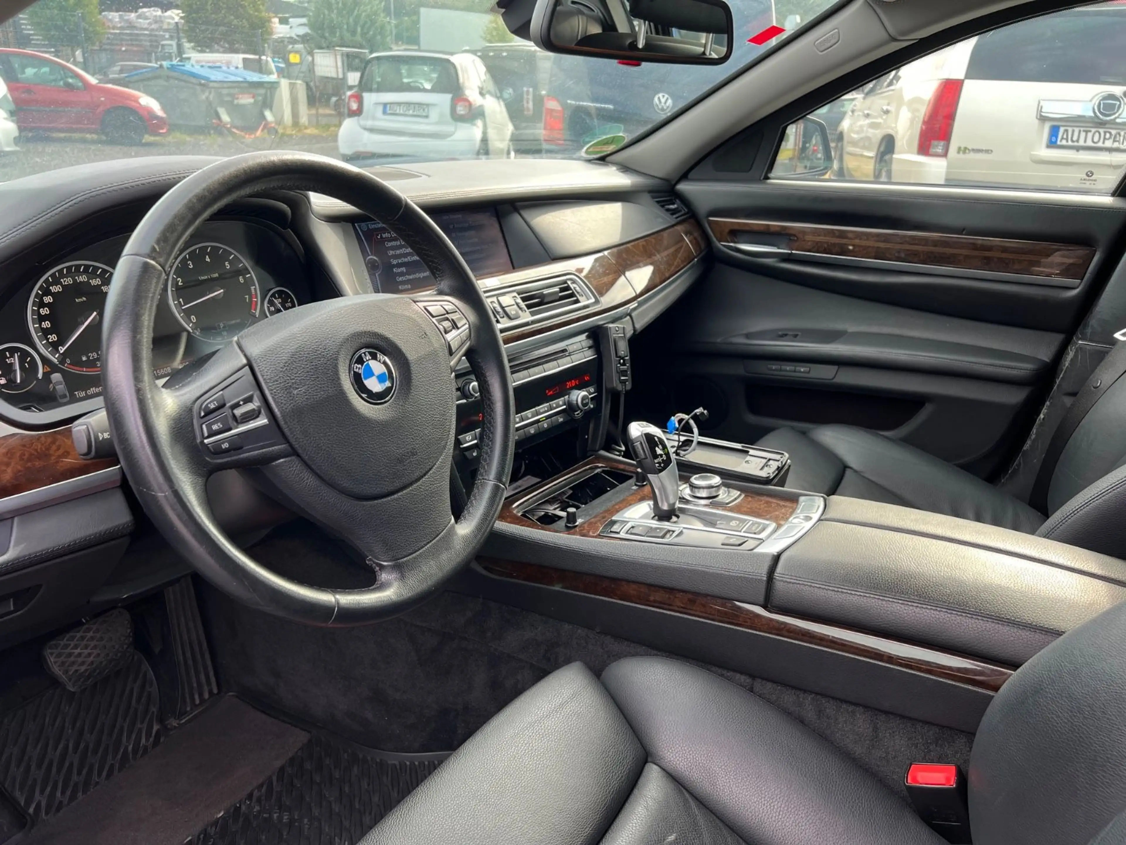 BMW 750 Li HIGH SECURITY*ARMORED*GEPANZERT*VR9/B7* — photo 10