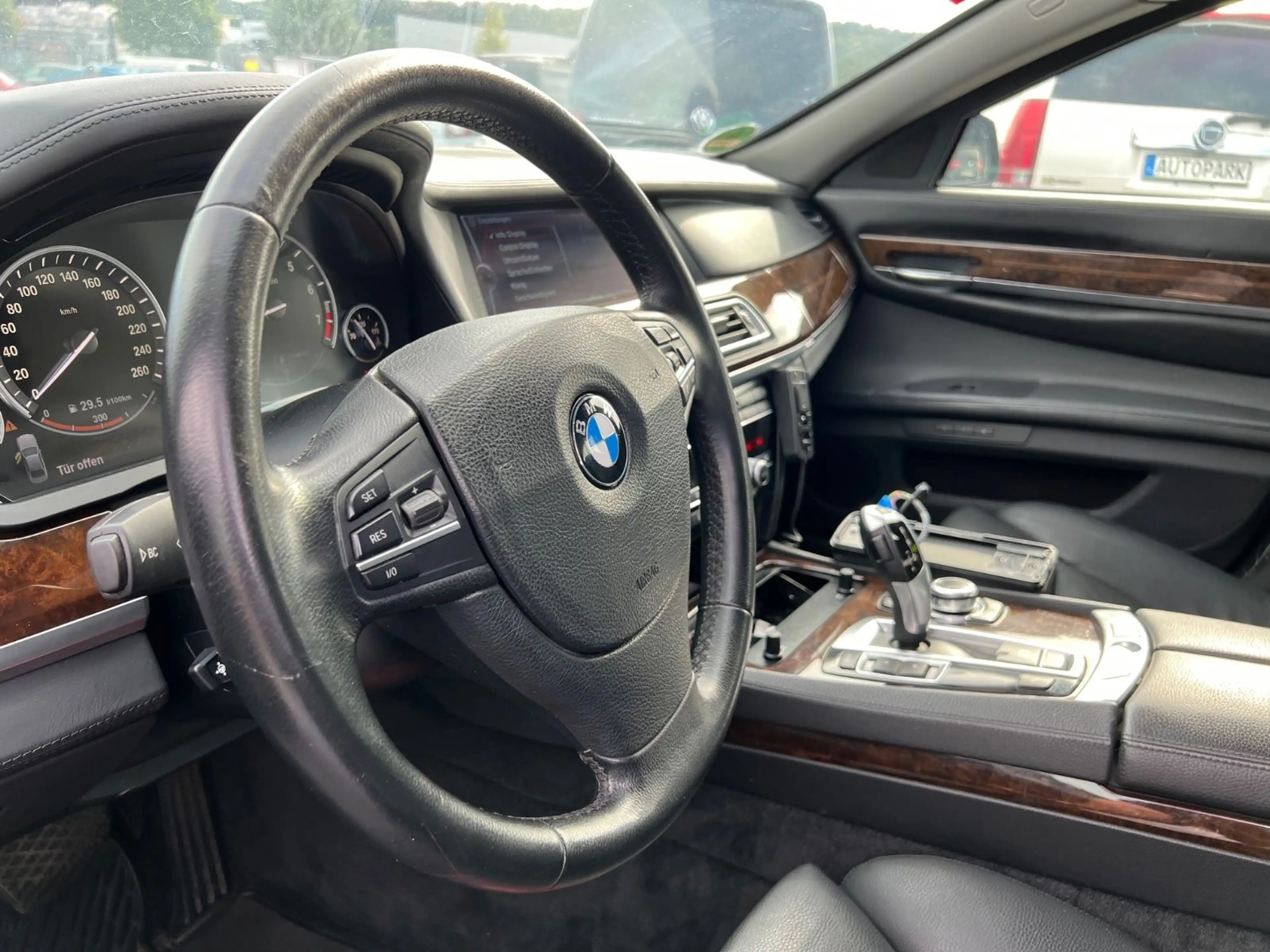 BMW 750 Li HIGH SECURITY*ARMORED*GEPANZERT*VR9/B7* — photo 13