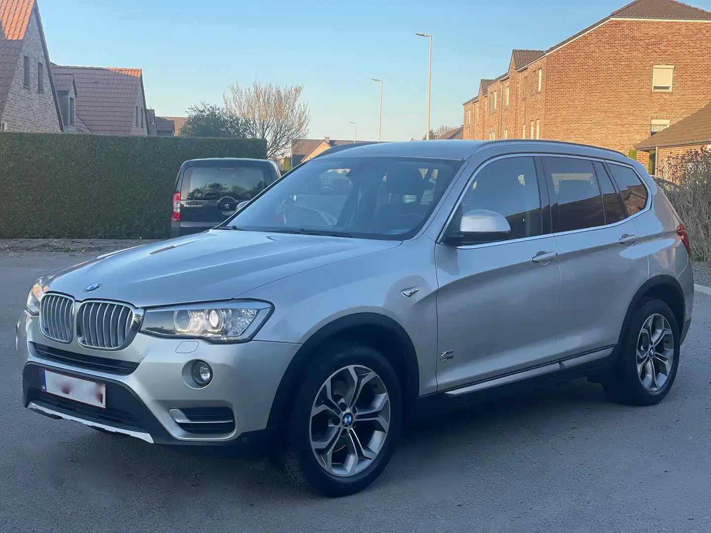 BMW X3 2.0 d sDrive18 Beige - 2