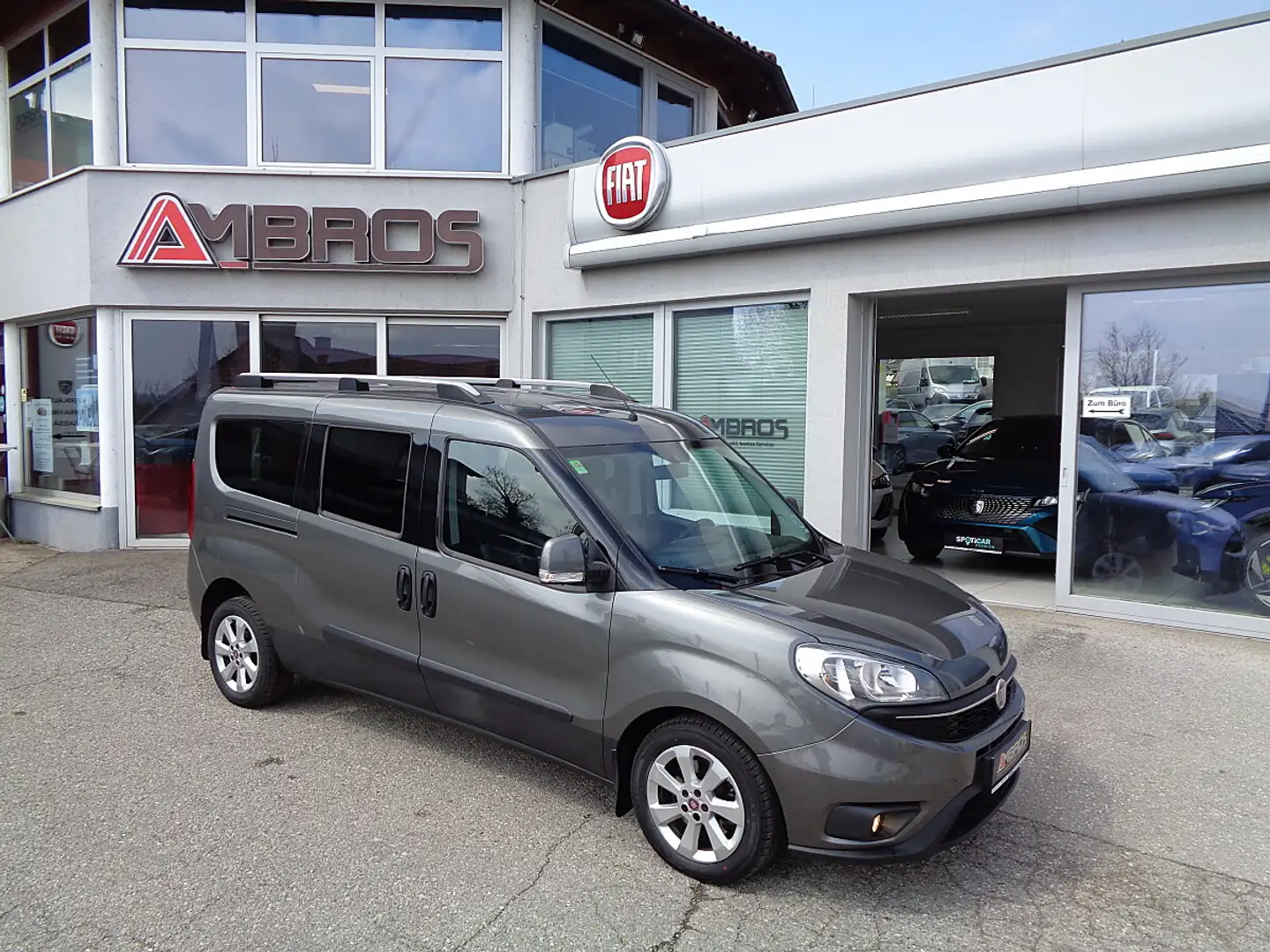 Fiat Doblo 2,0 Maxi XL SX Multijet Start&Stop 135 - ANHÄNG... Grau - 1