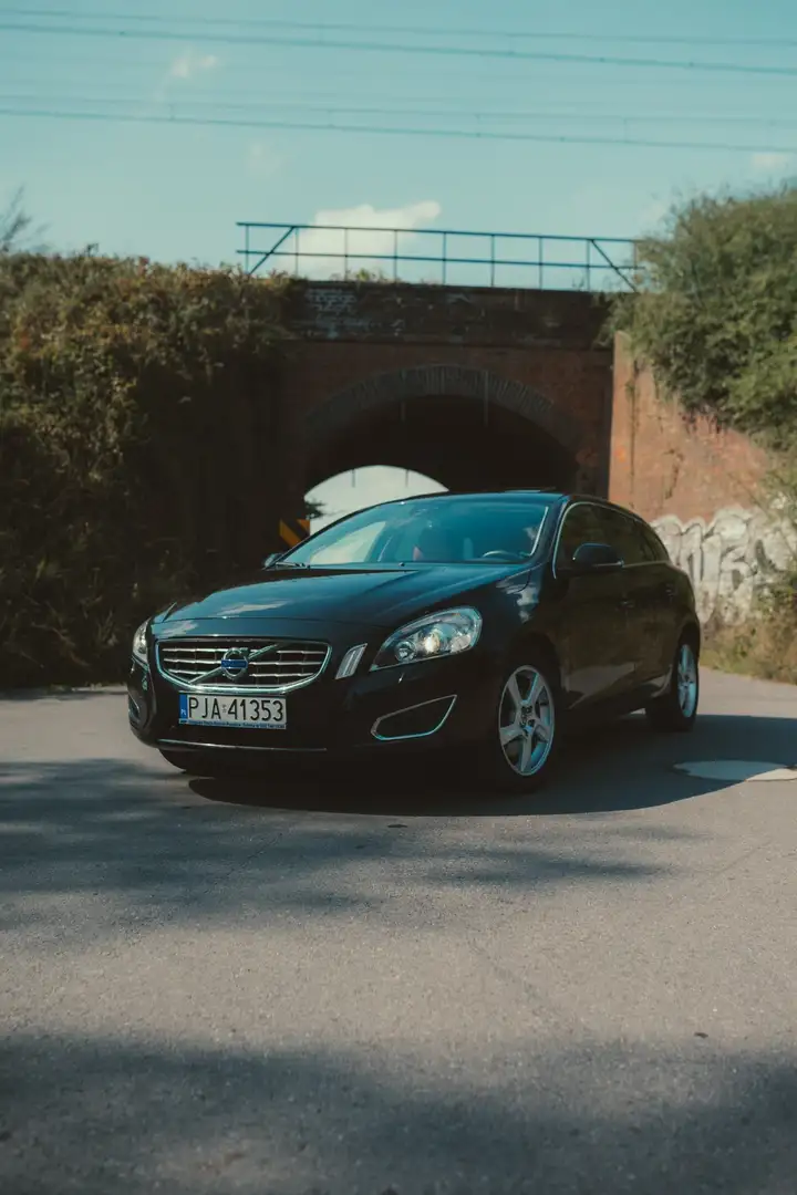 Volvo V60 T6 AWD Geartronic Summum - 1