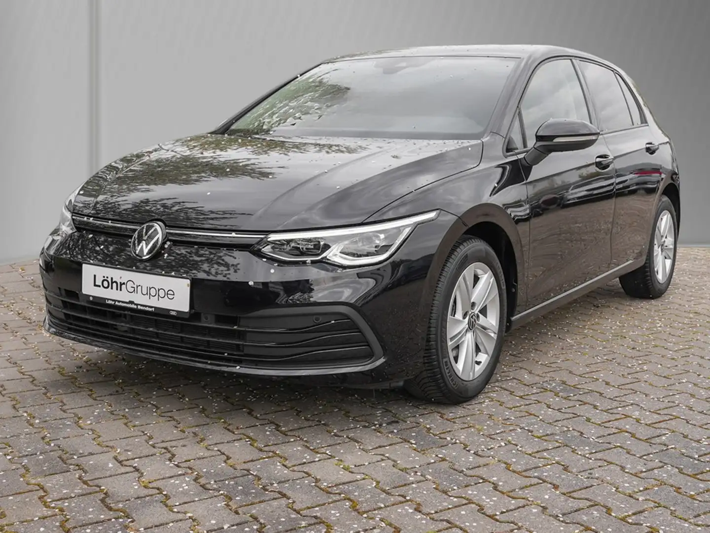 Volkswagen Golf VIII 1.5 TSI Life *LED*Navi*App-Connect*DAB+*PD... Zwart - 2