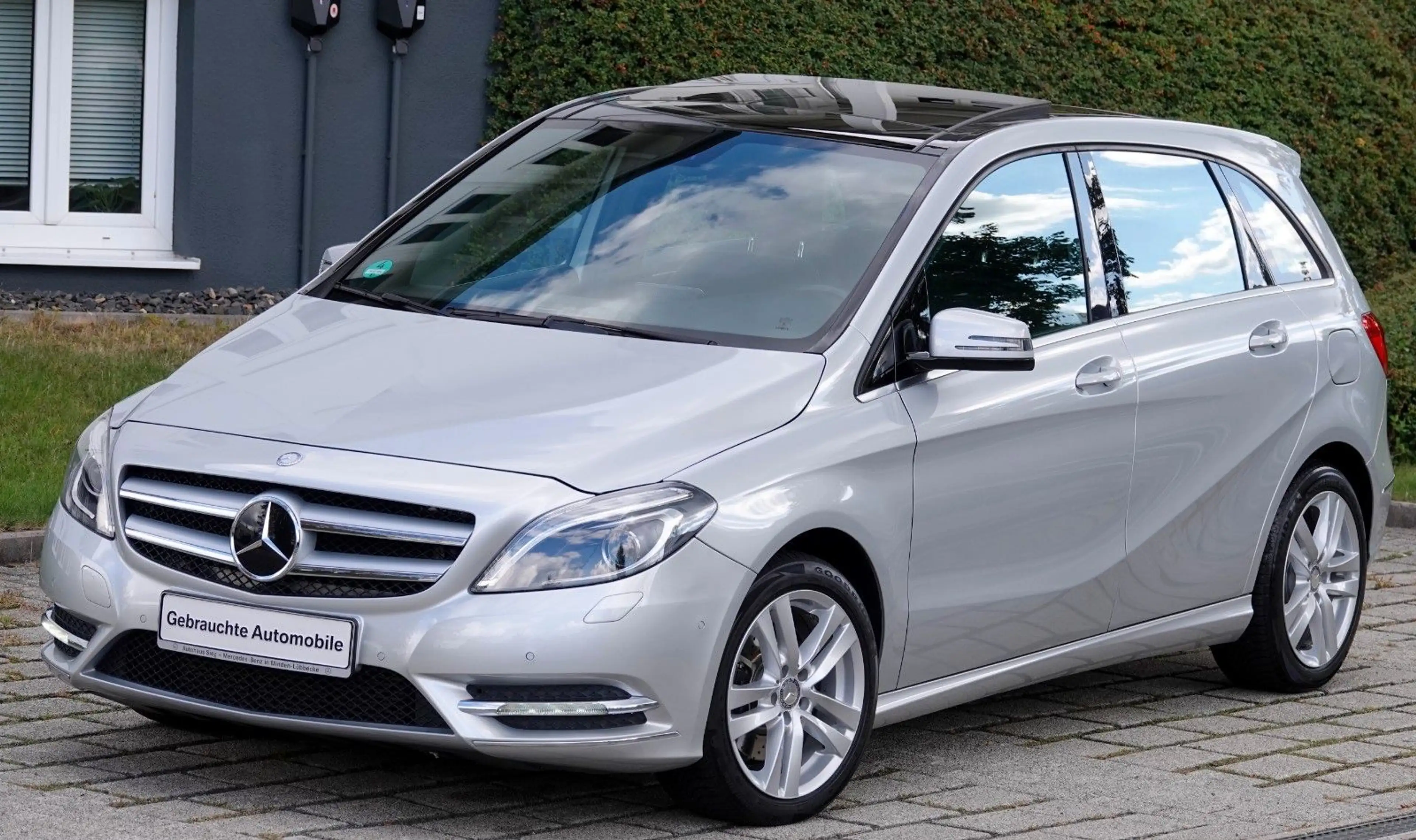 Mercedes-Benz B 220 4Matic *PANORAMA* GARANTIE*