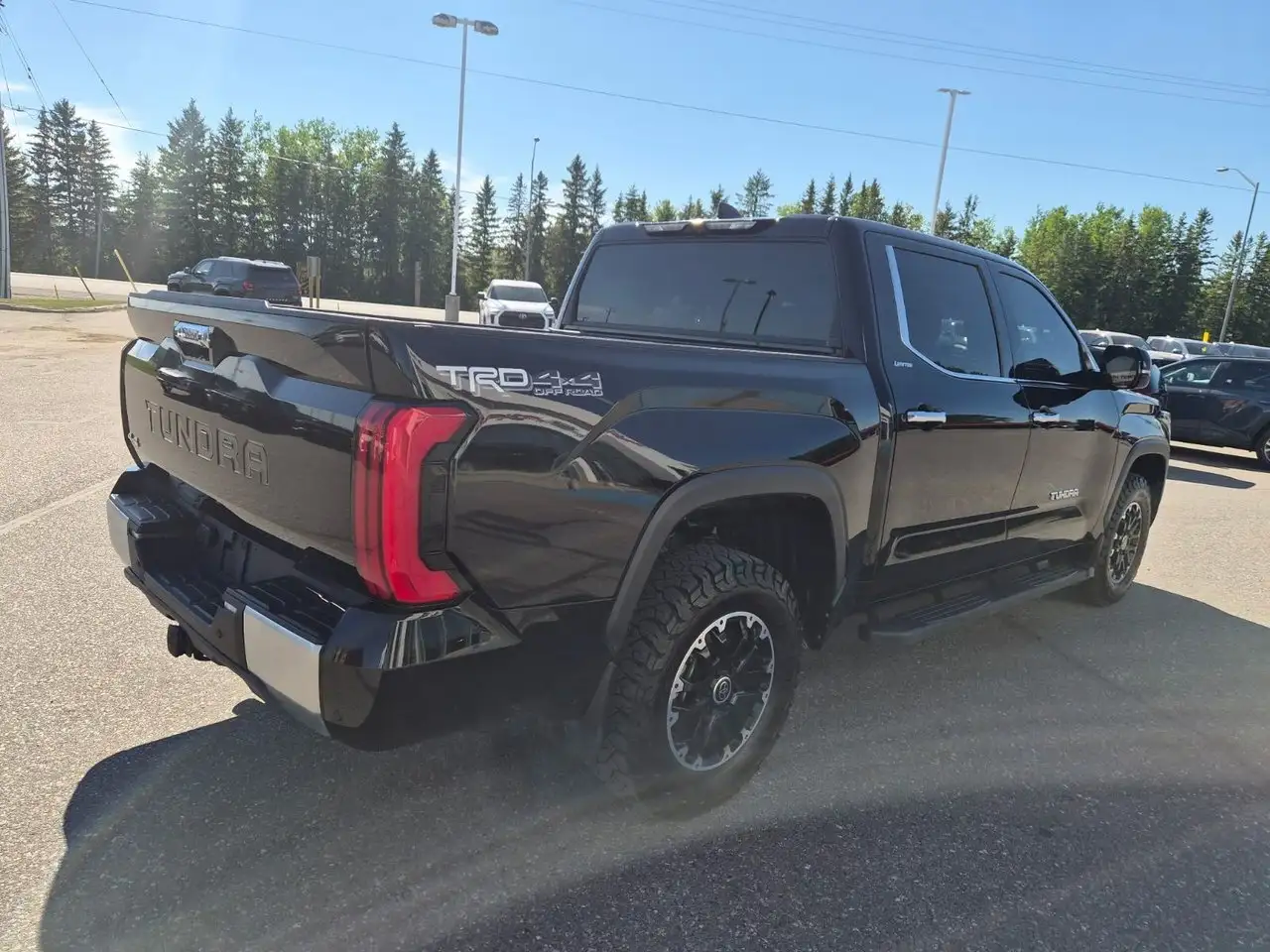 Toyota Tundra снимка Toyota Tundra