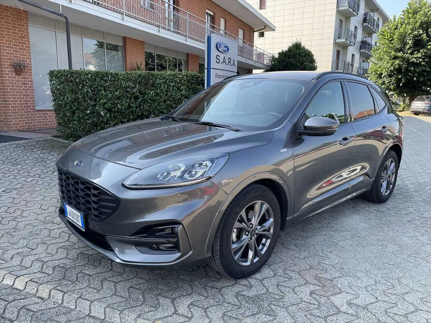 Ford Kuga 3ª serie 2.5 Full Hybrid 190 CV CVT 2WD ST-Line X Grijs - 1