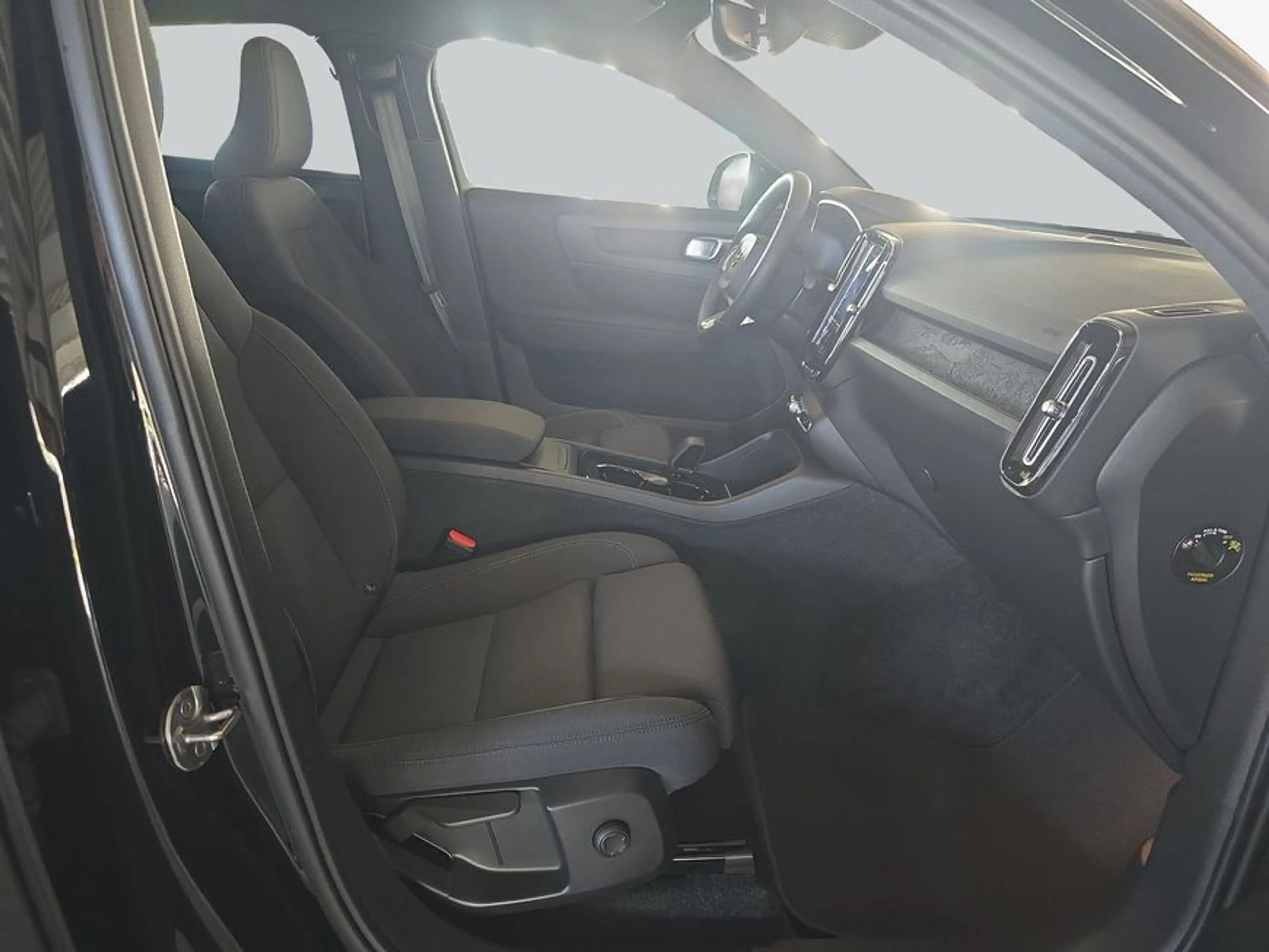 Volvo C40 Recharge Single Motor Plus — photo 9