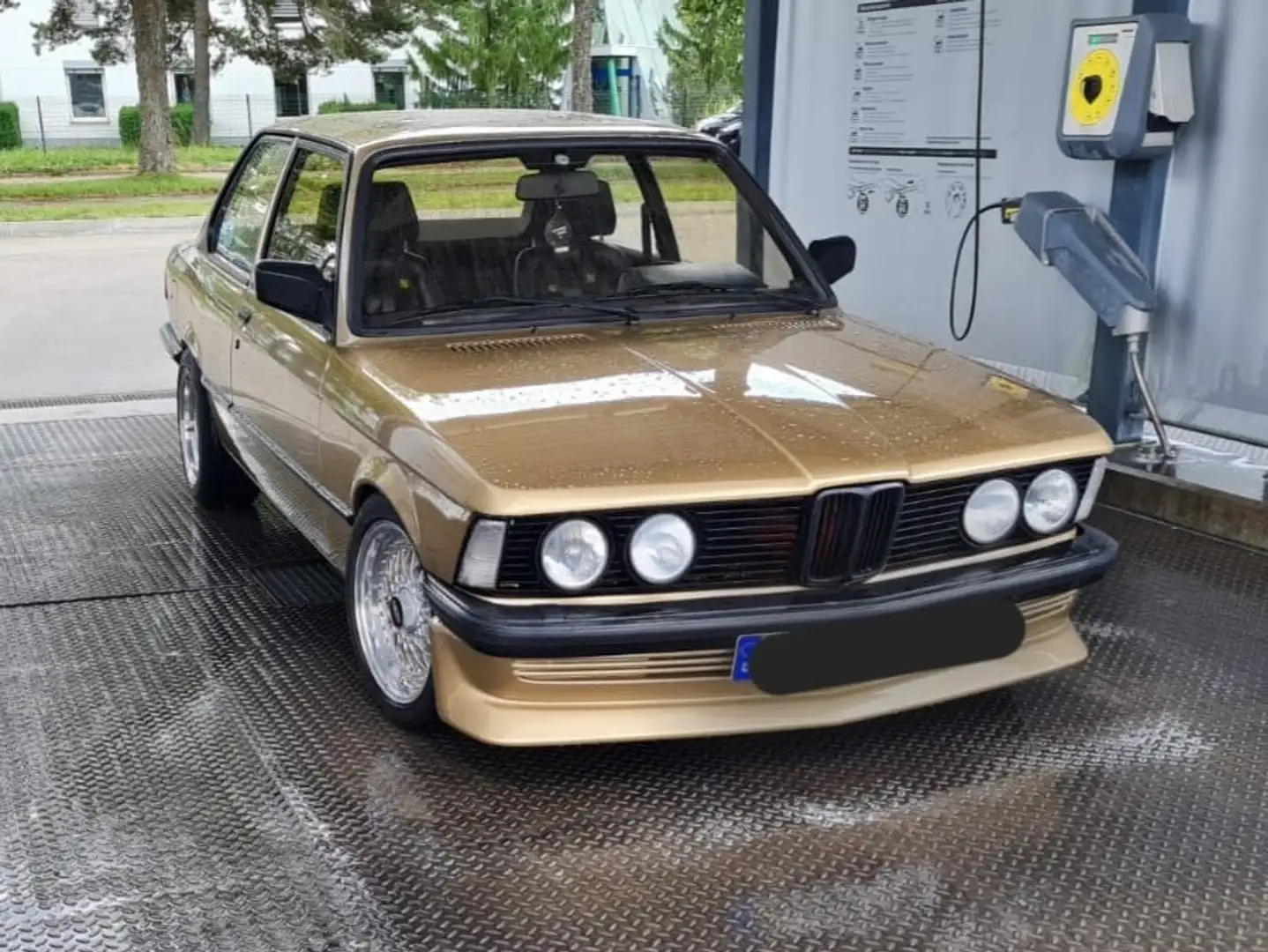 BMW 728 BMW E21 323i 2,7 Liter mit H-Kennzeichen Gold - 1