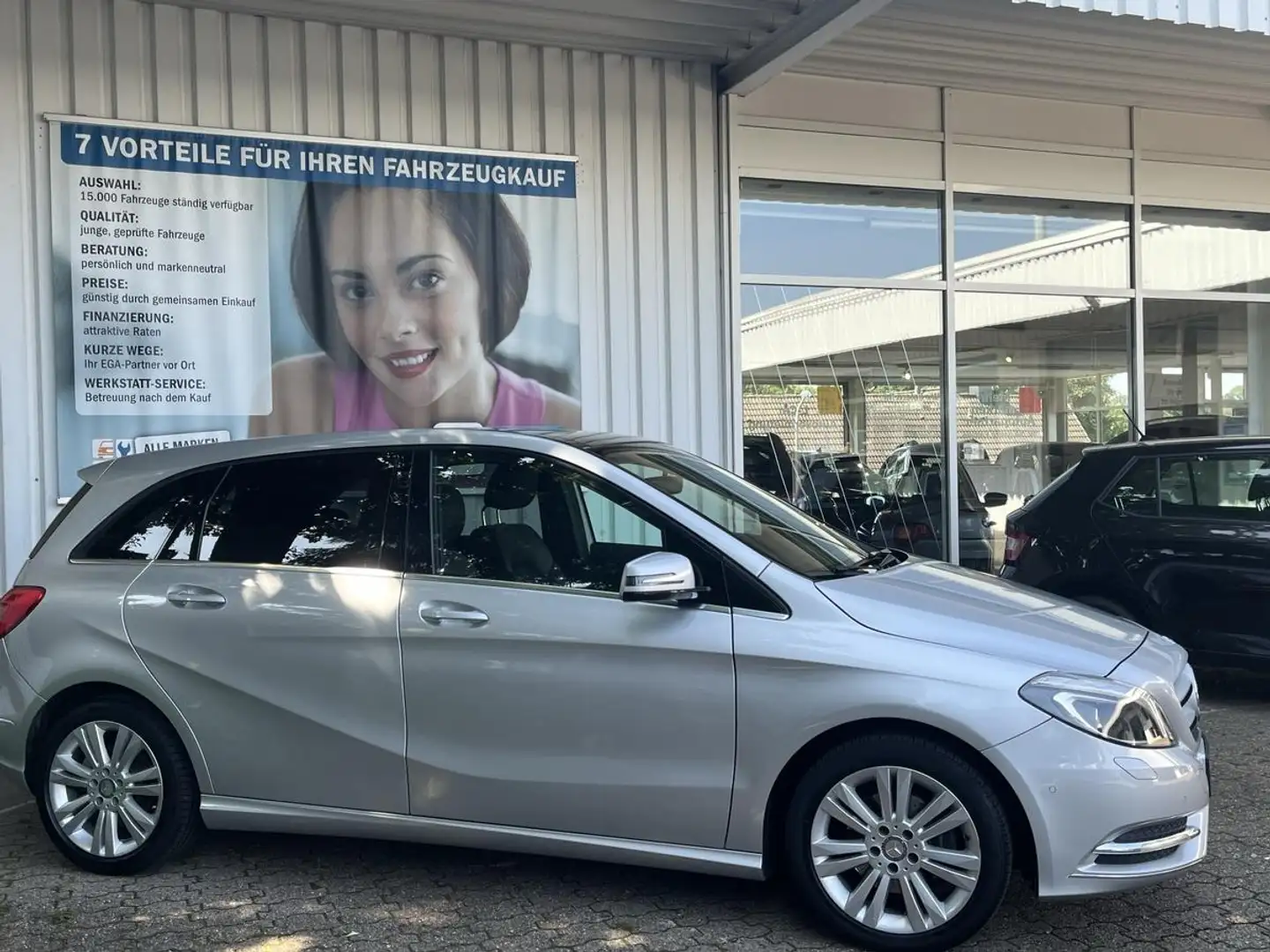 Mercedes-Benz B 200 AUTOM*PANO*XENON*SPORTPAKET*NAVI*PTS AKT*SHZG*CAM* Argento - 2