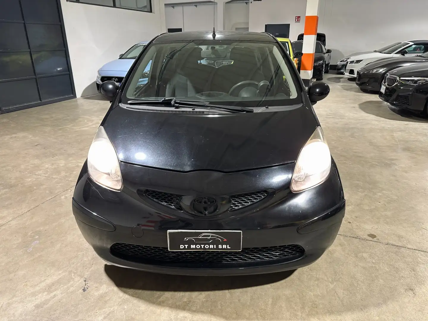 Toyota Aygo 1.0 5 PORTE-CLIMATIZZATORE Schwarz - 2