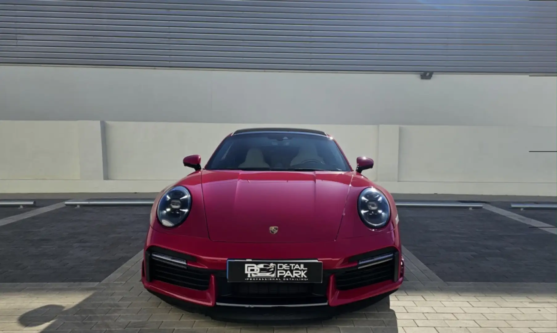 Porsche 992 Turbo S Coupé PDK Rojo - 2