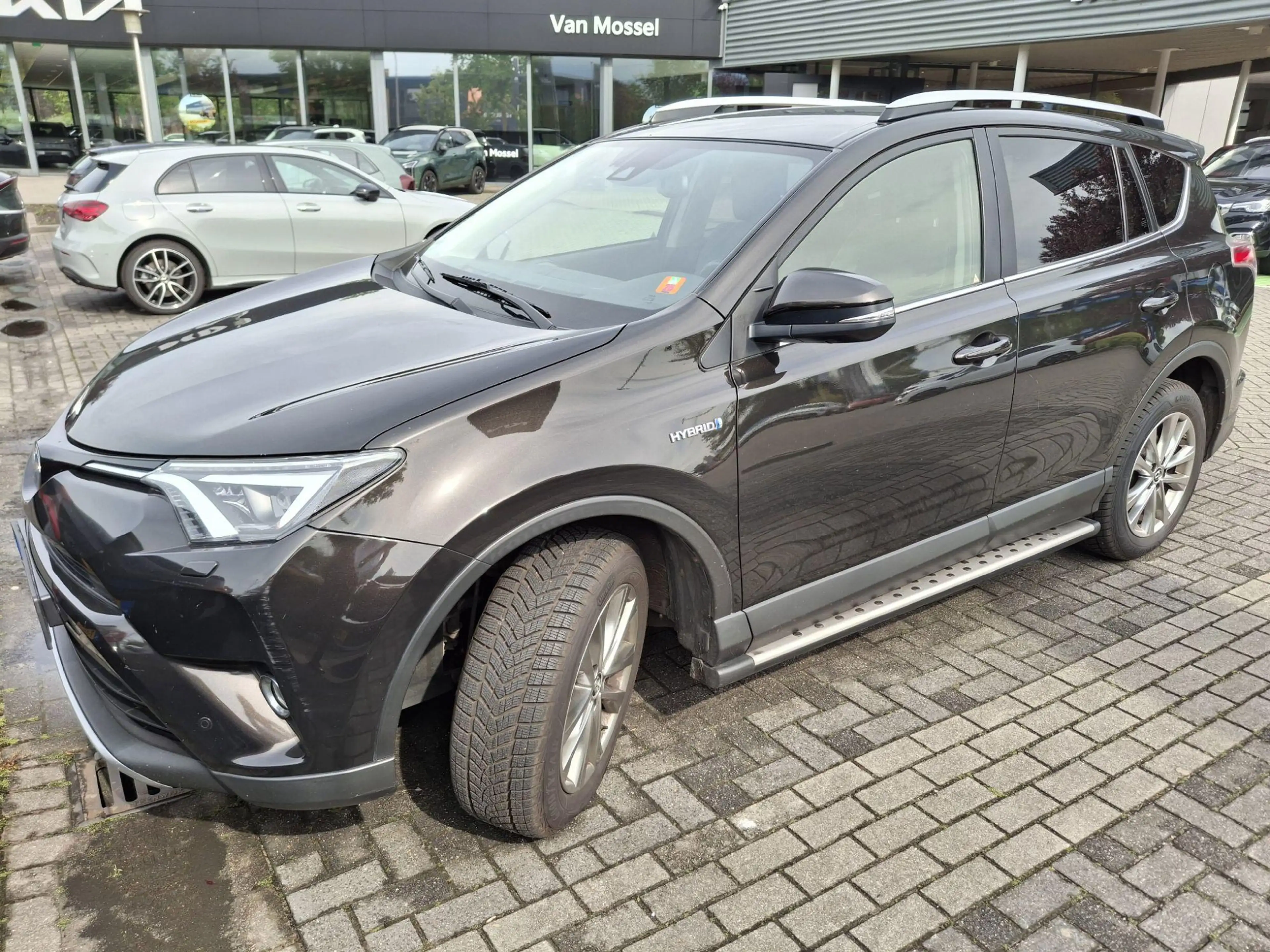 Toyota RAV 4 2.5 Hybrid AWD Executive — photo 2