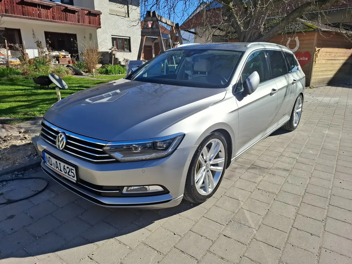 Volkswagen Passat Variant Passat Variant 2.0 TDI SCR DSG (BlueM. Tech) Highl Silber - 1