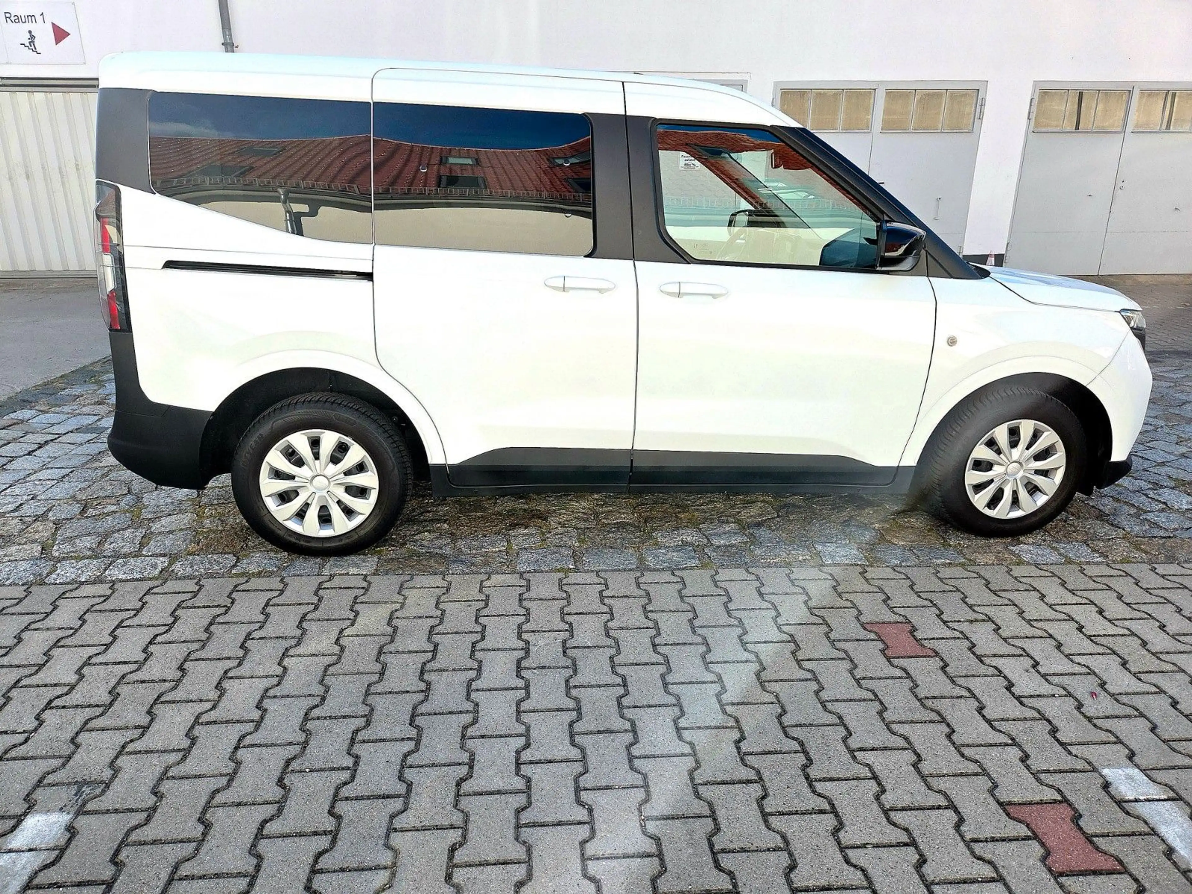 Ford Tourneo Courier Trend Navi Allwetter Totwinkel — photo 6