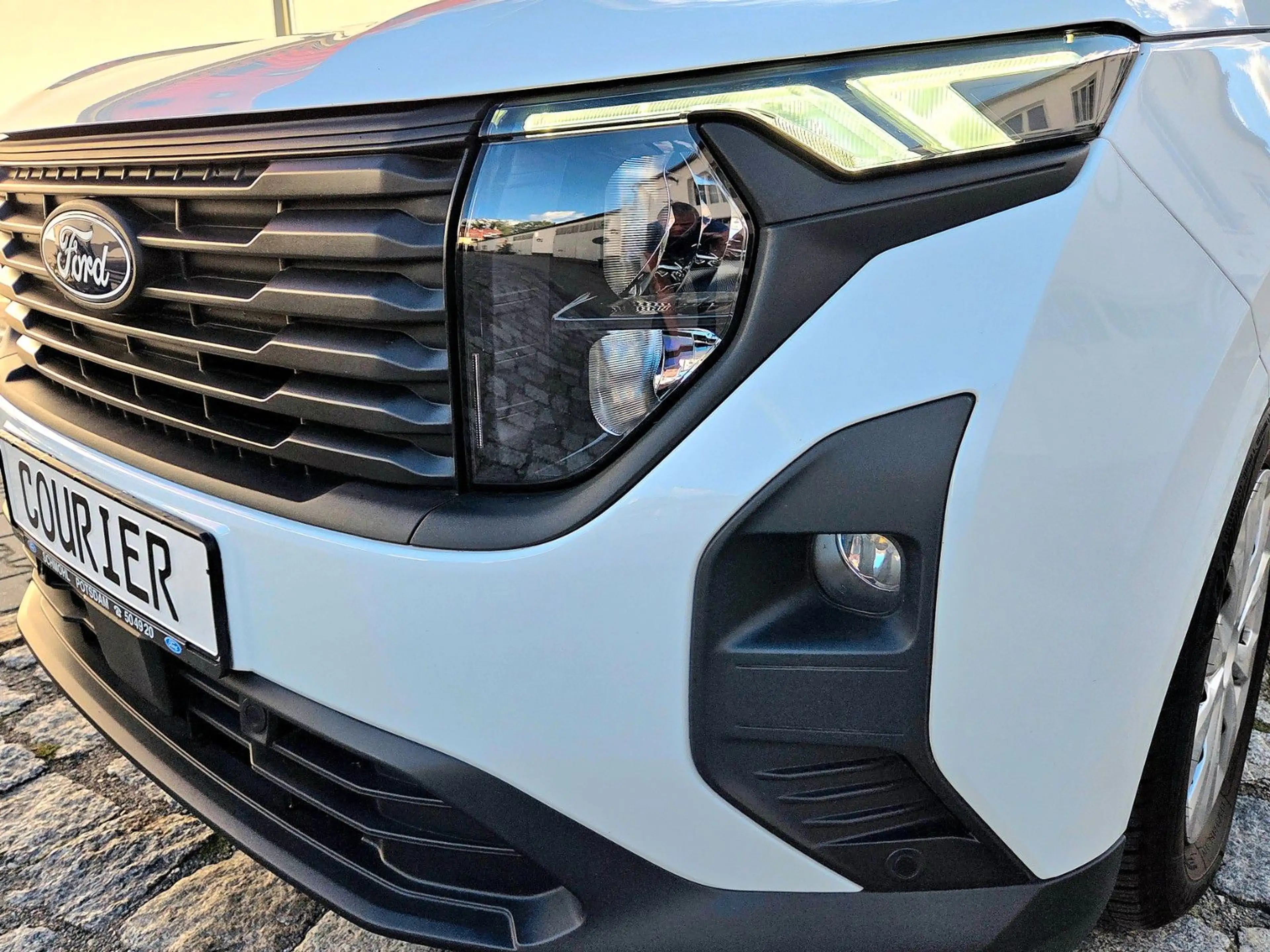 Ford Tourneo Courier Trend Navi Allwetter Totwinkel — photo 10