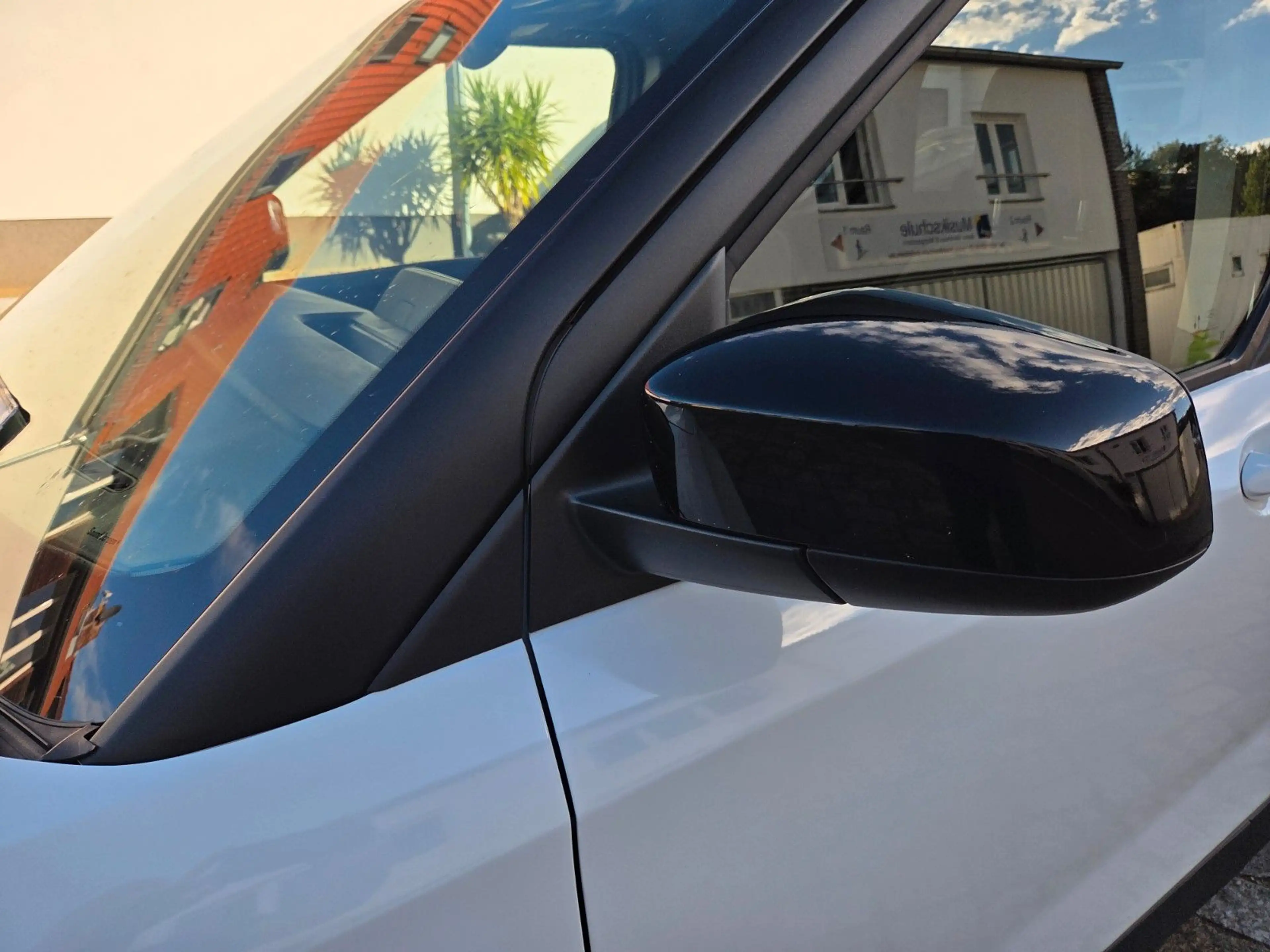 Ford Tourneo Courier Trend Navi Allwetter Totwinkel — photo 12