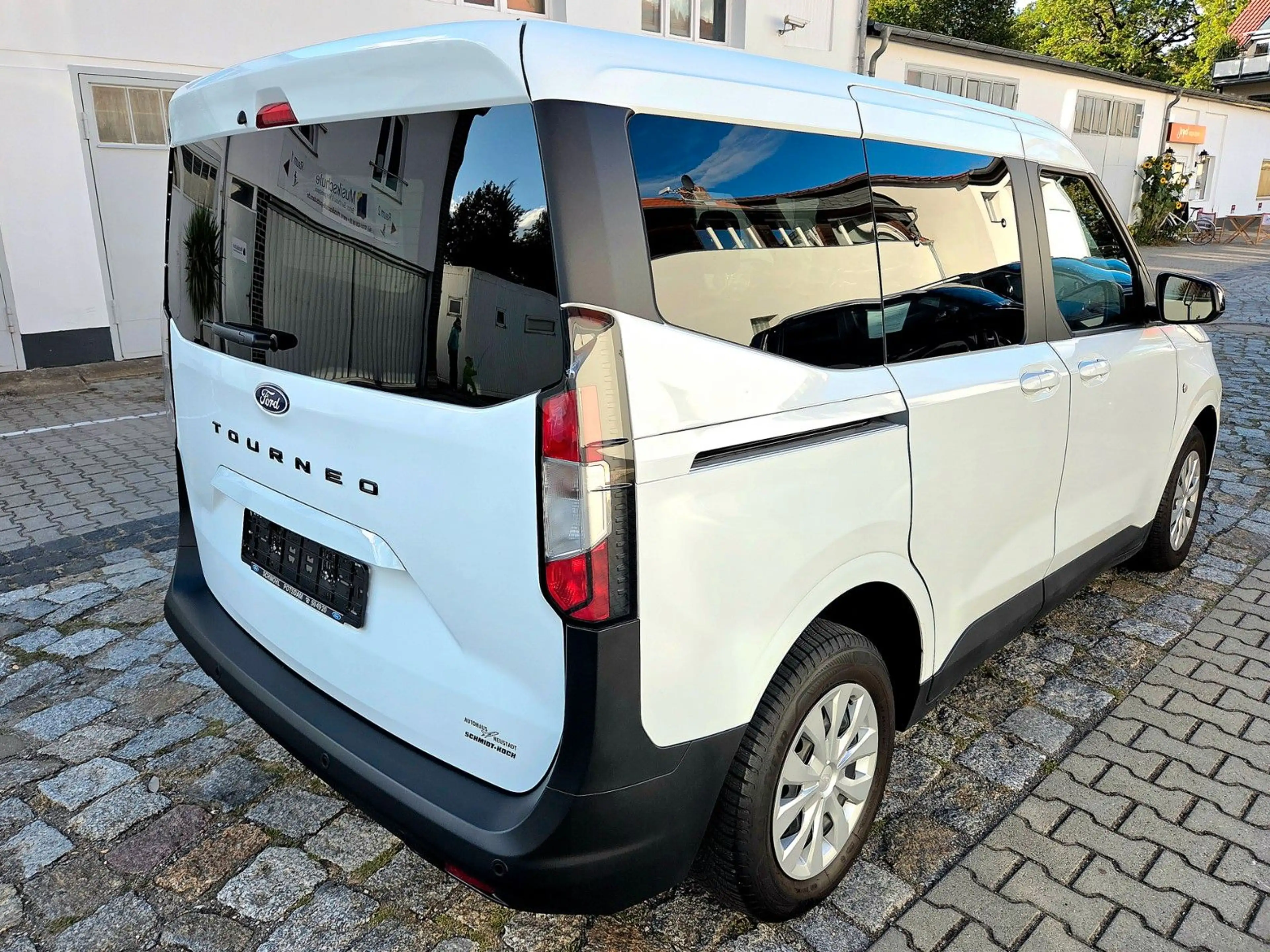 Ford Tourneo Courier Trend Navi Allwetter Totwinkel — photo 5