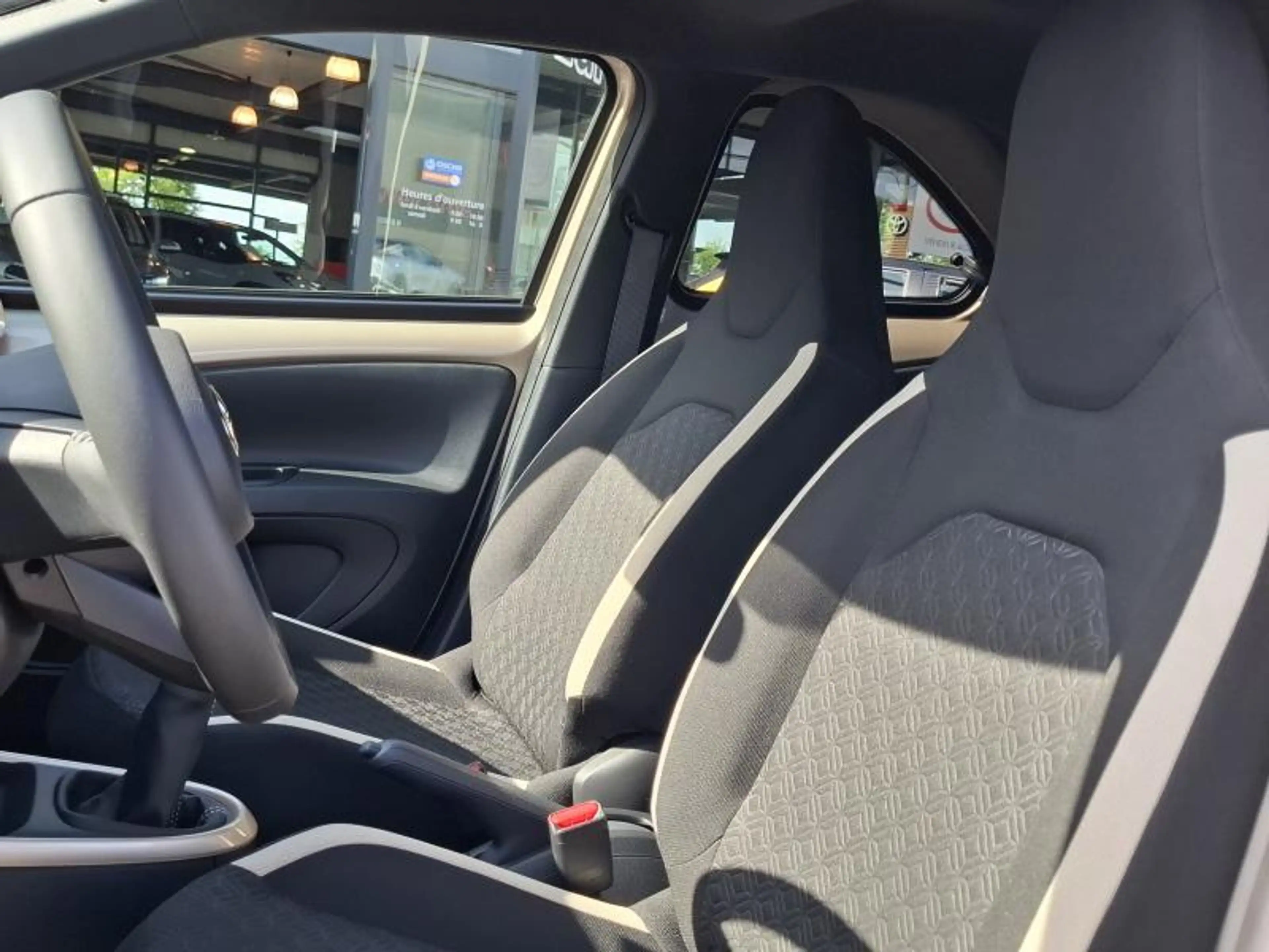 Toyota Aygo X PULSE — photo 10