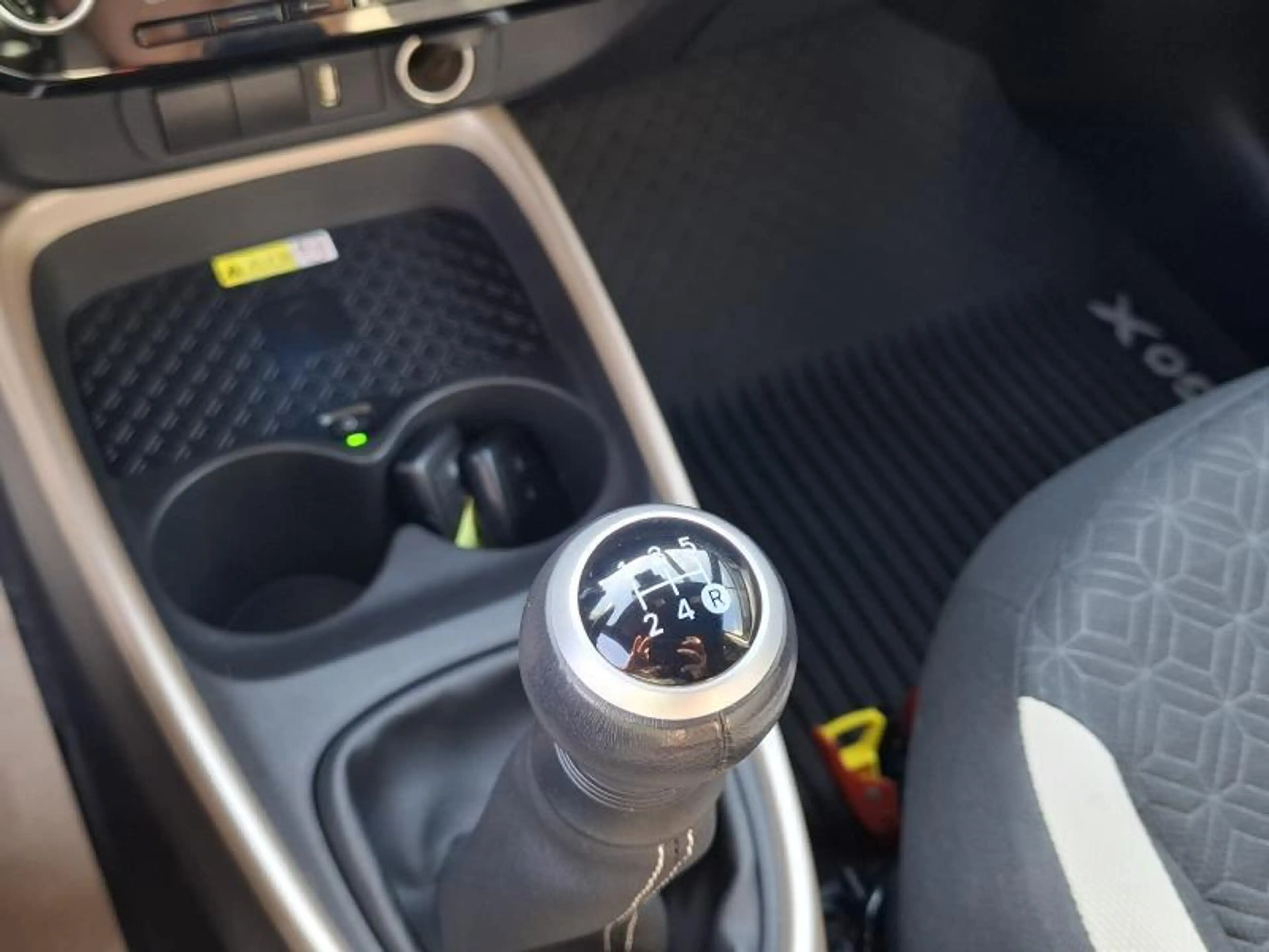Toyota Aygo X PULSE — photo 5
