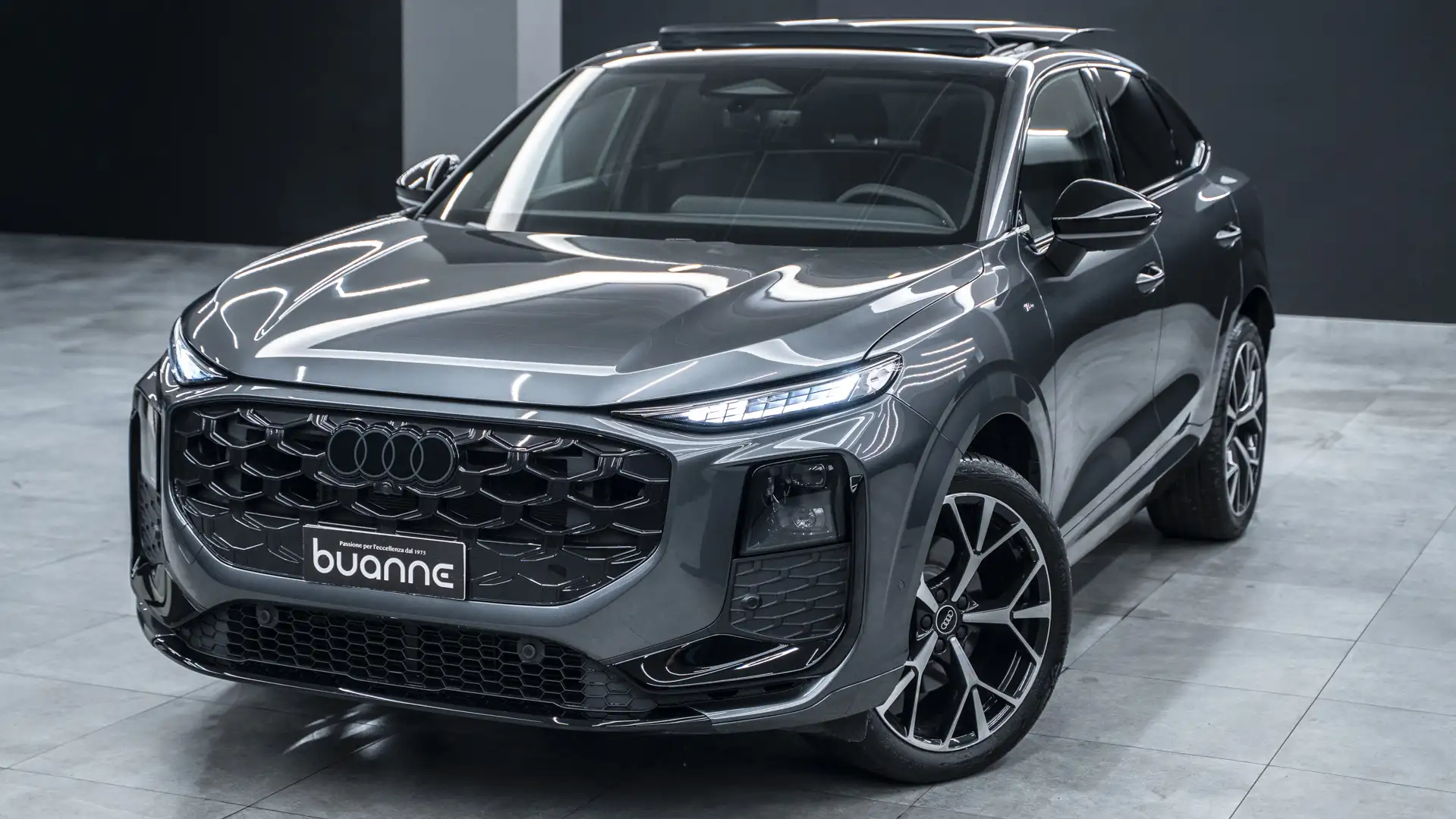 Audi Q3 2.0TDI S LINE EDITION SPORTBACK SPB ITALY REALE Grau - 1