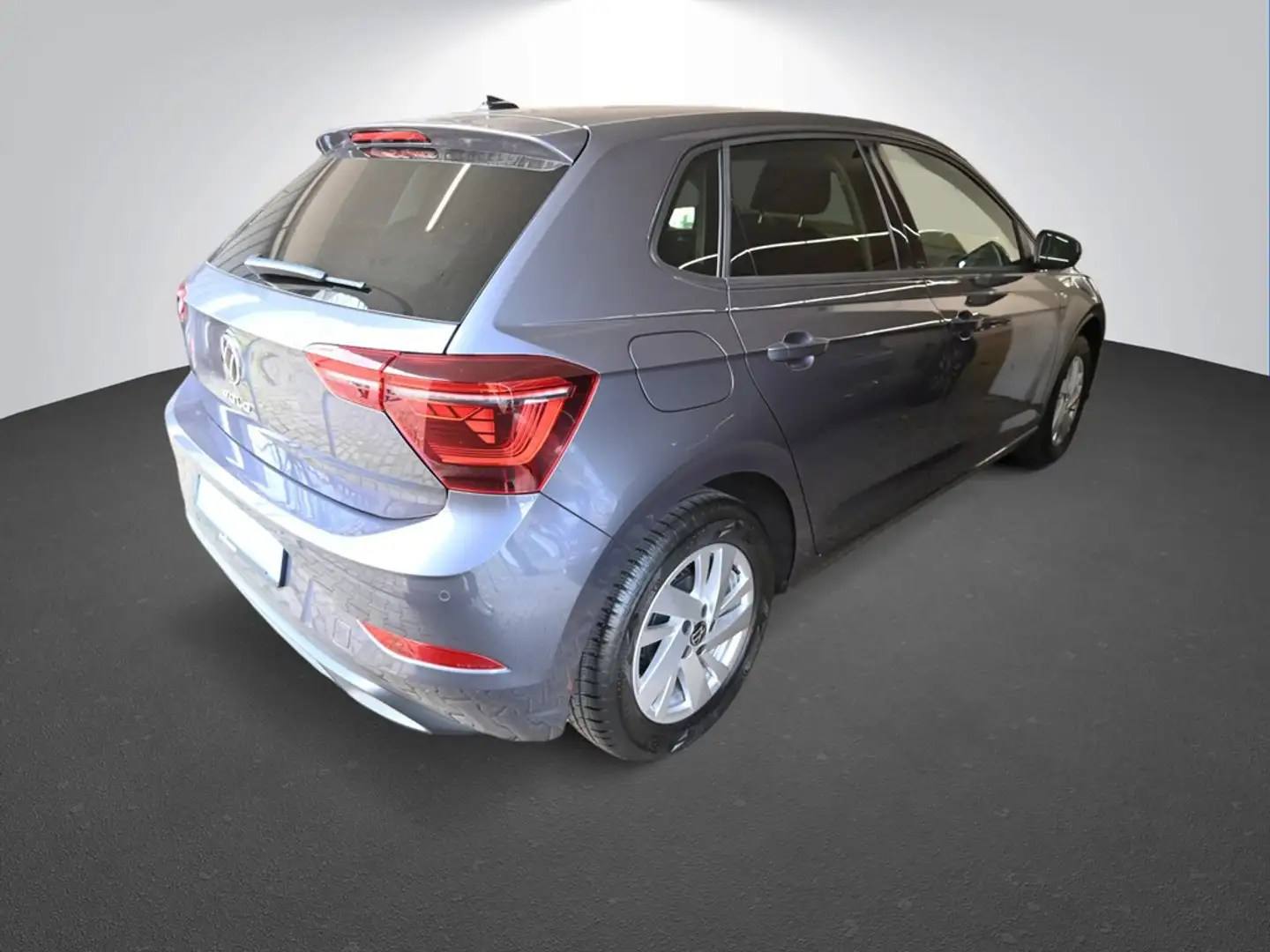 Volkswagen Polo VI 1.0 TSI Automatik Style IQ Drive LED PDC ACC Grau - 2