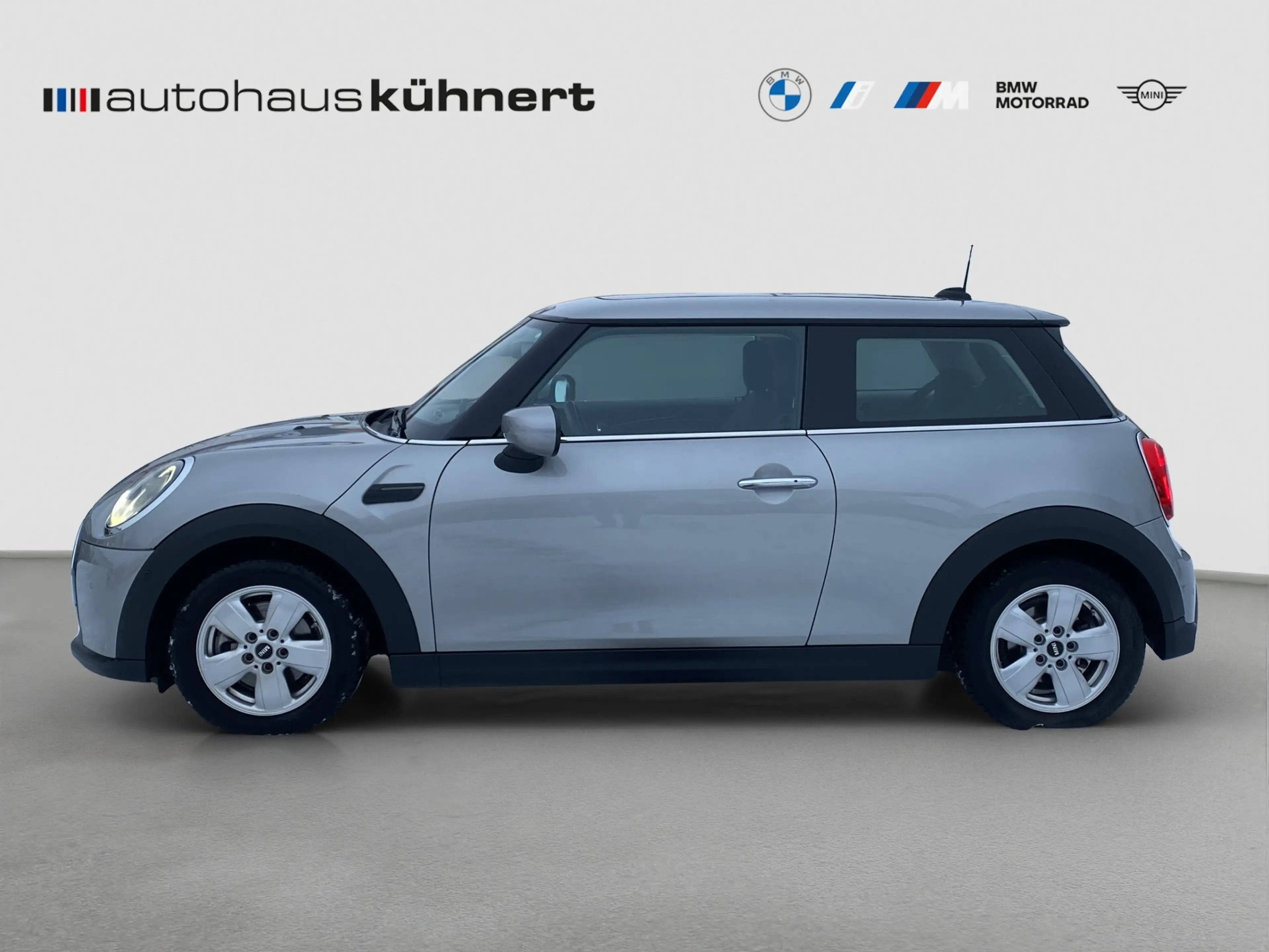 MINI Cooper Aut. Essential Trim PanoSD HUD HiFi H-K 1.Hd. — photo 4