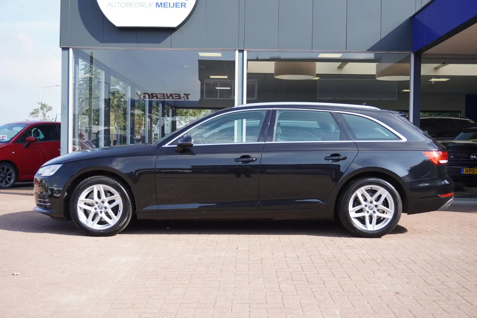 Audi A4 Avant 2.0 TDI Automaat | Navigatie | Airco | Elek. Zwart - 2