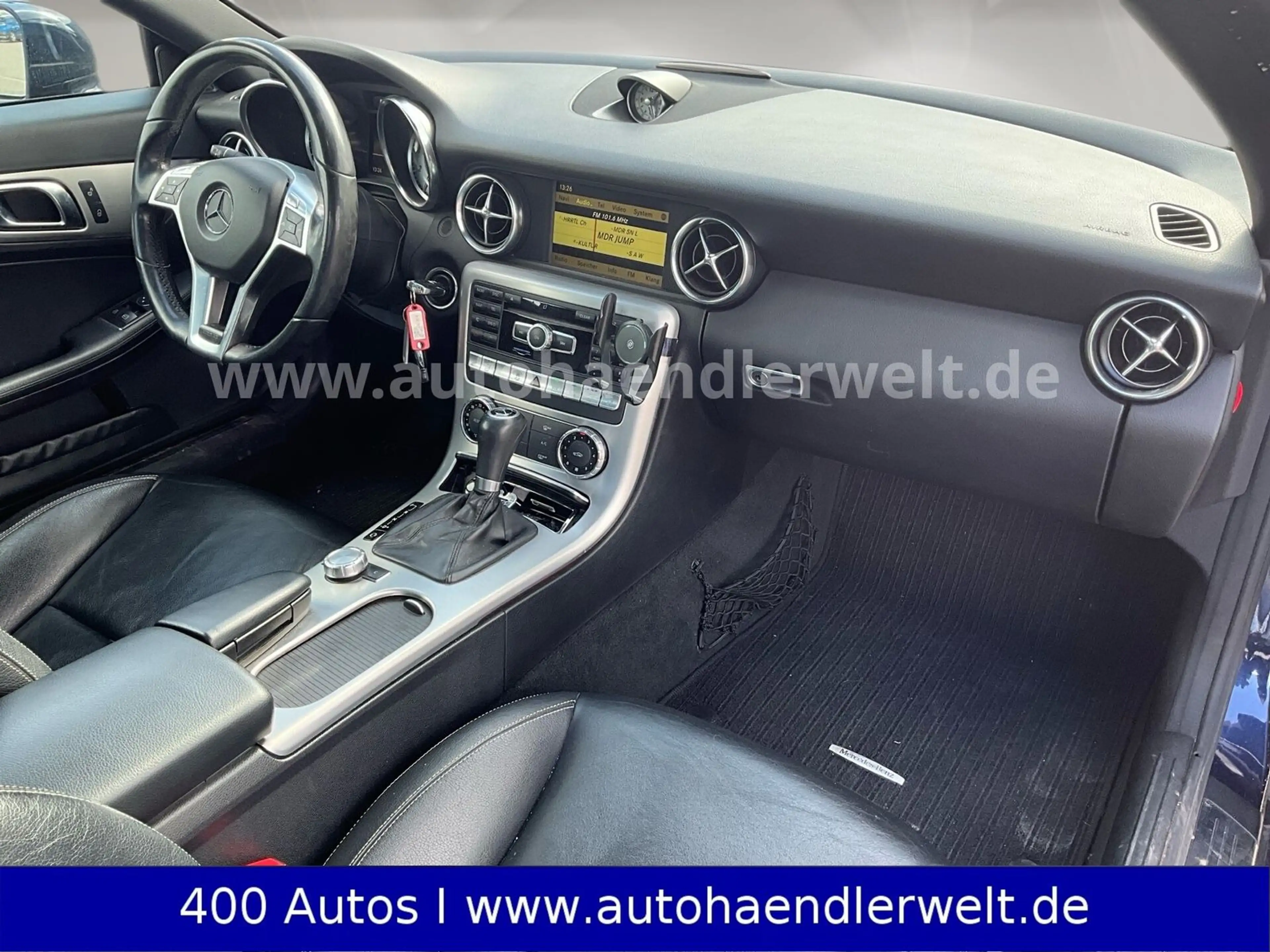 Mercedes-Benz SLK 200 Roadster SLK 200 BlueEfficiency Edition 1 Standa — photo 11