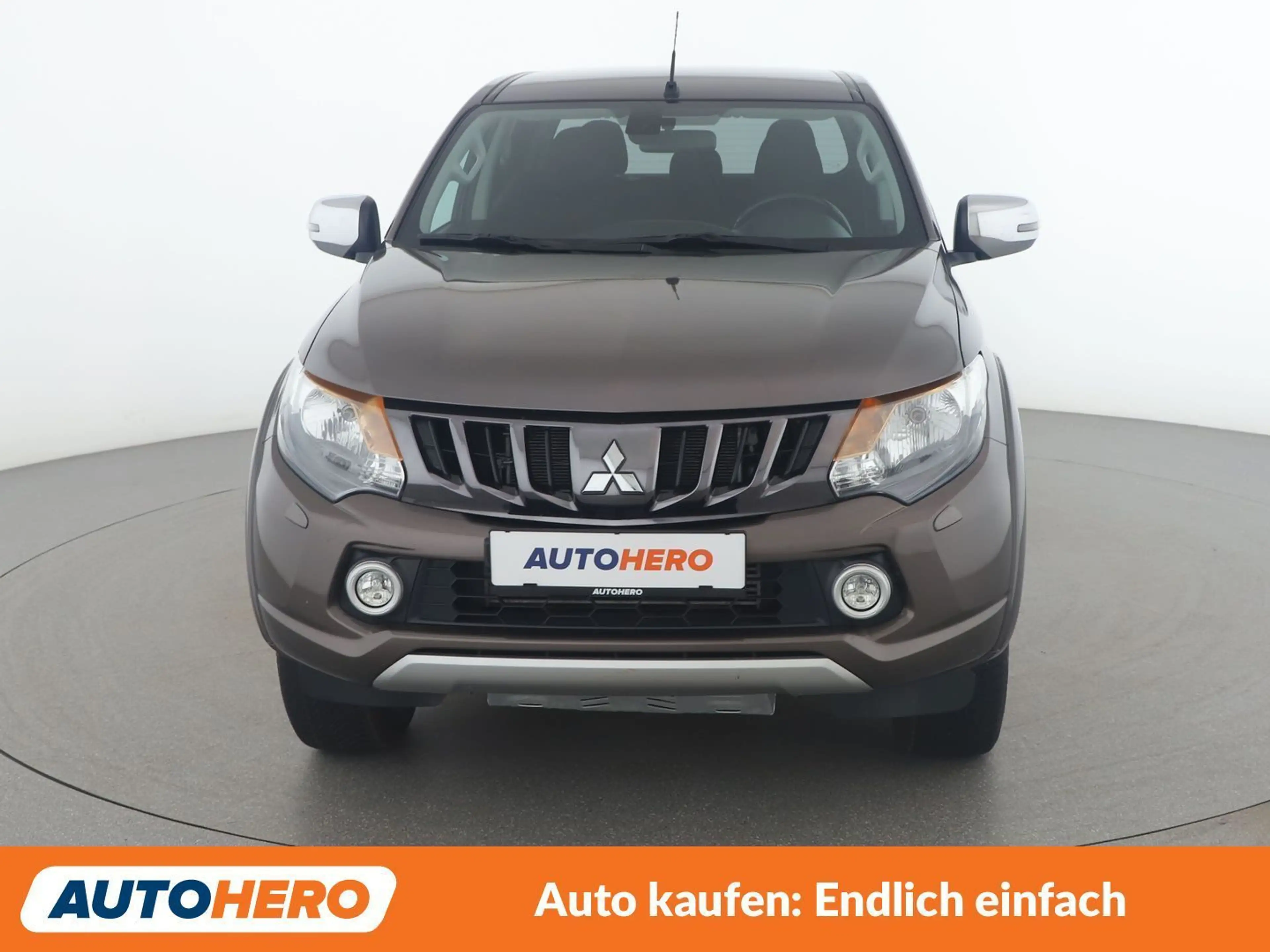 Mitsubishi L200 2.4 DI-D Basis Doppelkabine 4WD — photo 9