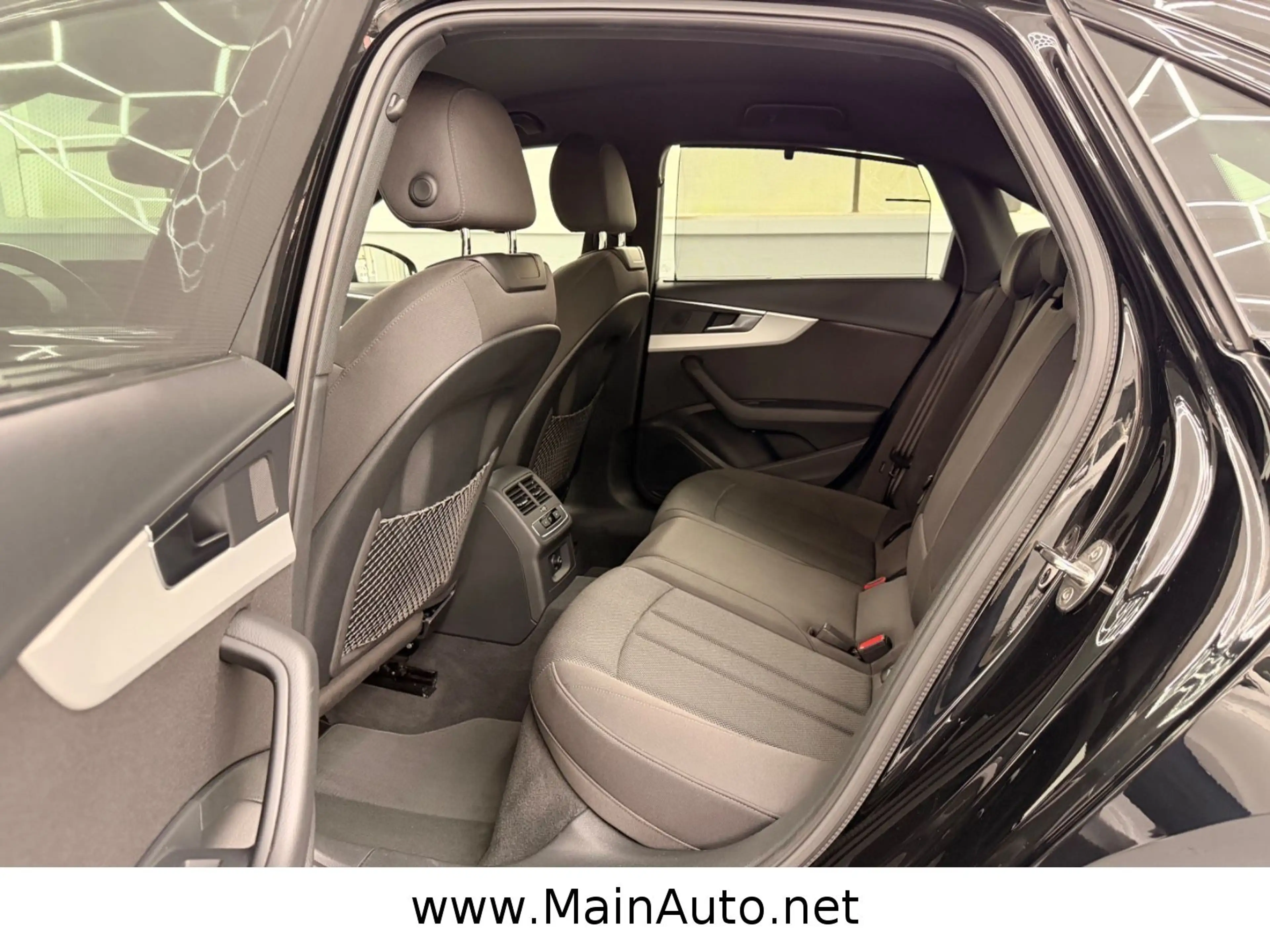Audi A4 Lim. 40 TDI quattro/VIRTUAL/CAM/LED/CarPlay — photo 12