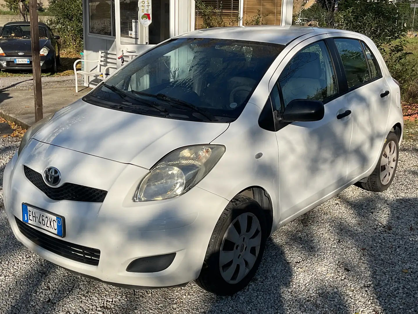 Toyota Yaris 5p 1.0 Sol - 2
