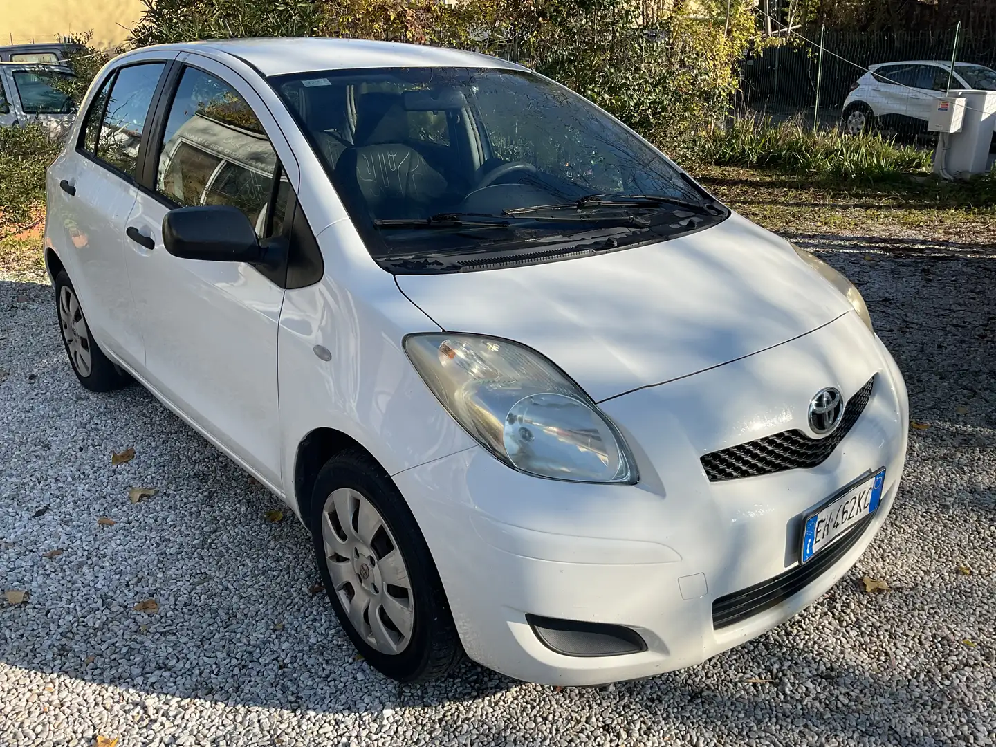 Toyota Yaris 5p 1.0 Sol - 1