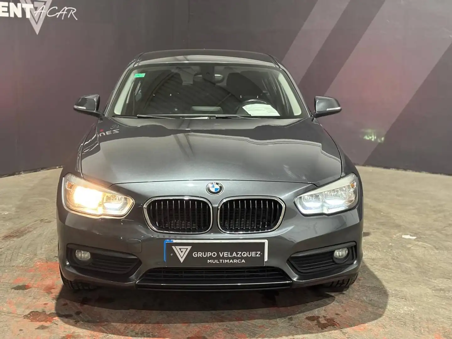 BMW 116 116d EfficientDynamics Gris - 2