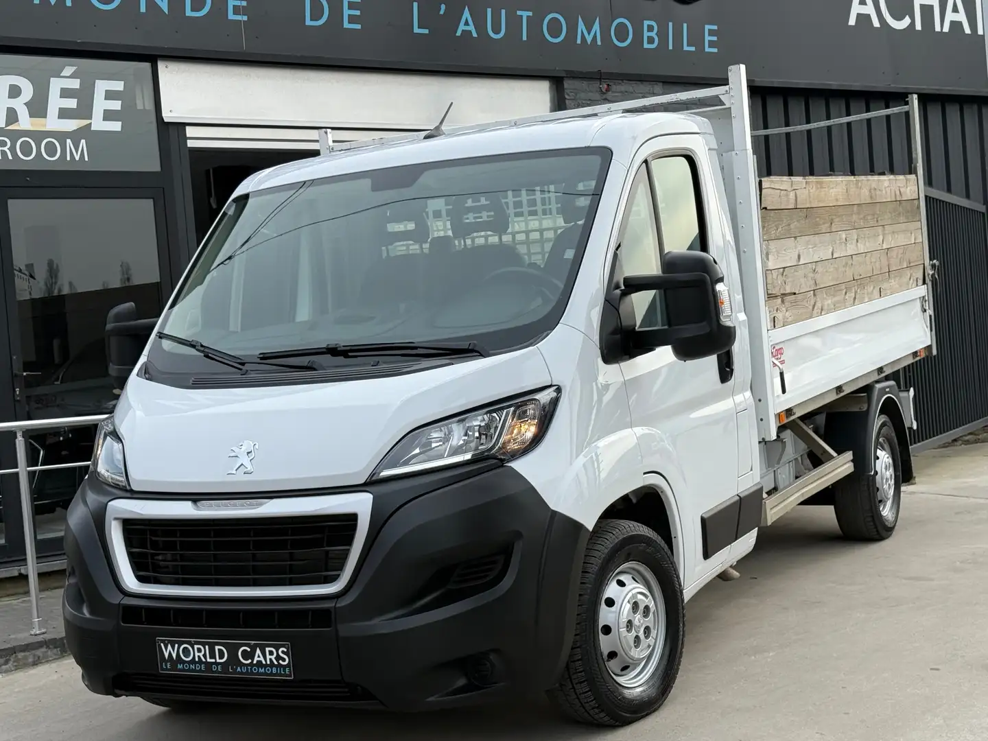 Peugeot Boxer 2.2BlueHDi L2 TVA*BTW/ BENNE BASCULANTE/ FULL OP. Blanc - 1