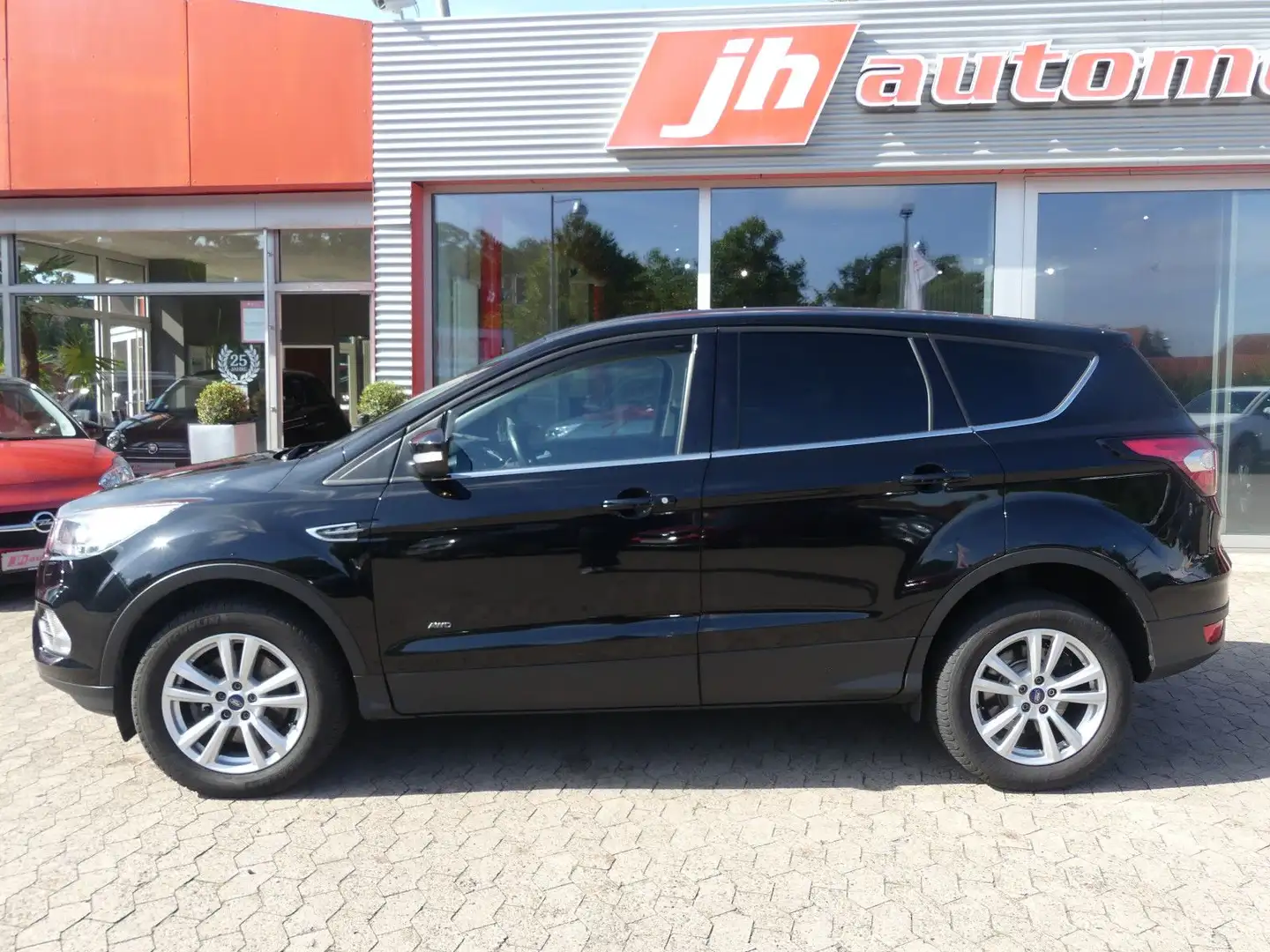 Ford Kuga Titanium 4x4 AHK*Navi*SHZ* Schwarz - 2