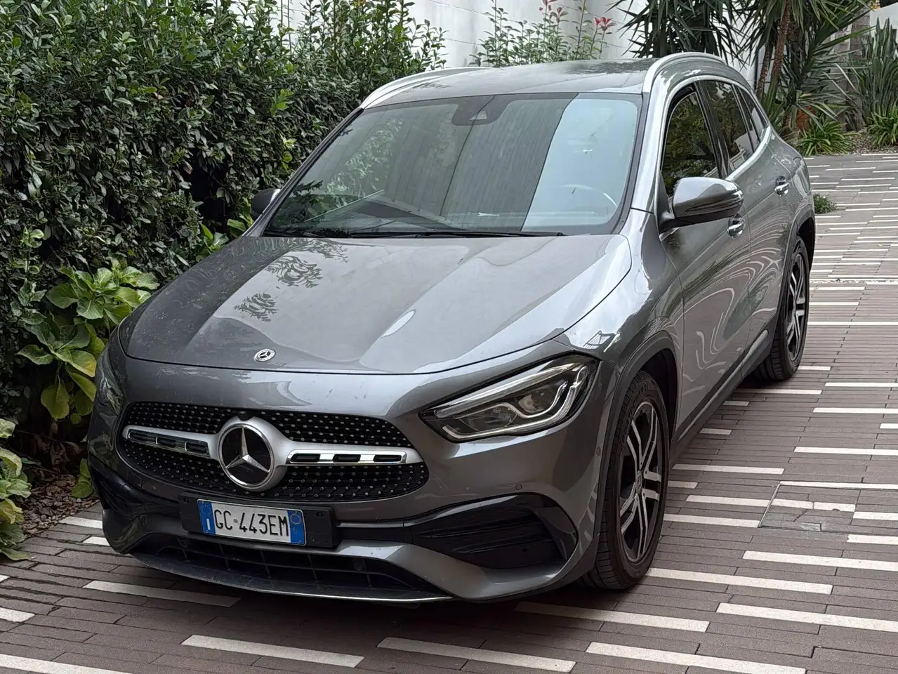 Mercedes-Benz GLA 200