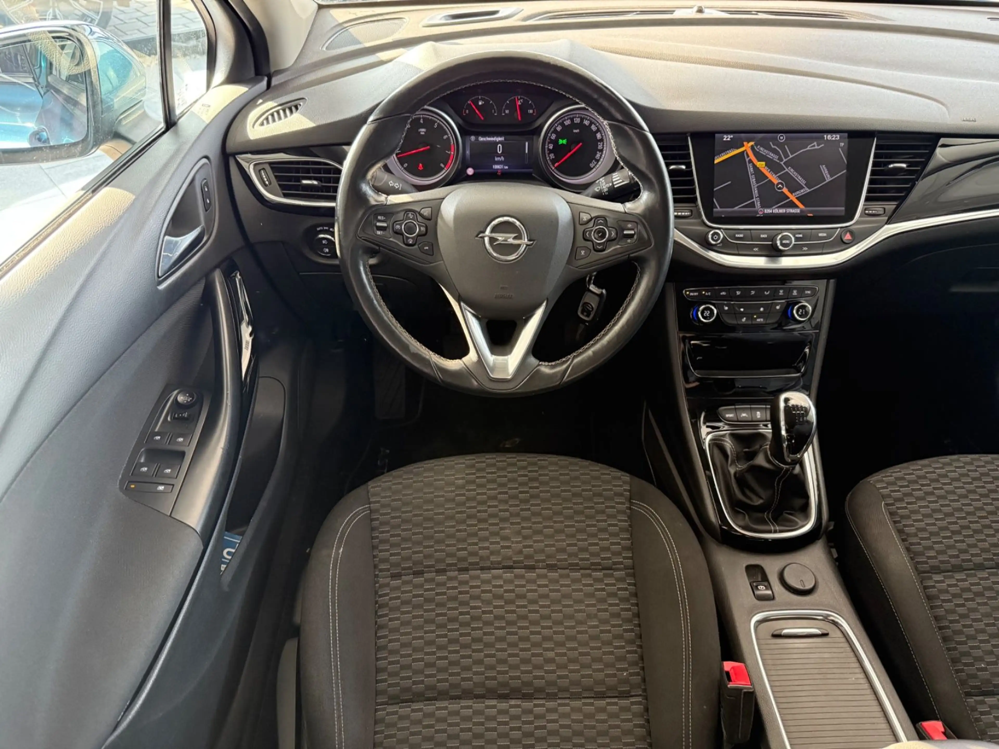 Opel Astra K Sports Tourer Klimaauto Navi Kamera SHZ — photo 2