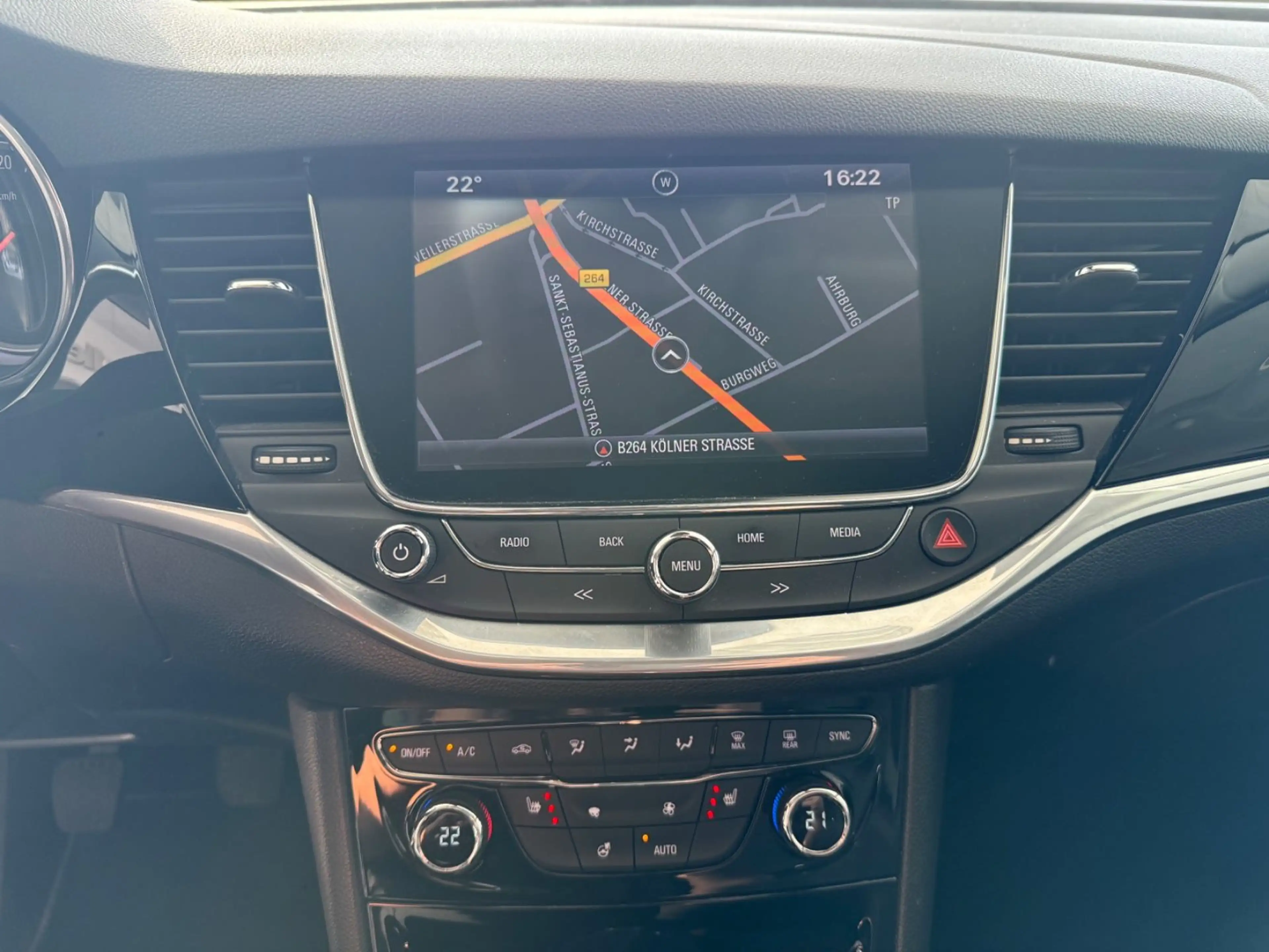 Opel Astra K Sports Tourer Klimaauto Navi Kamera SHZ — photo 15
