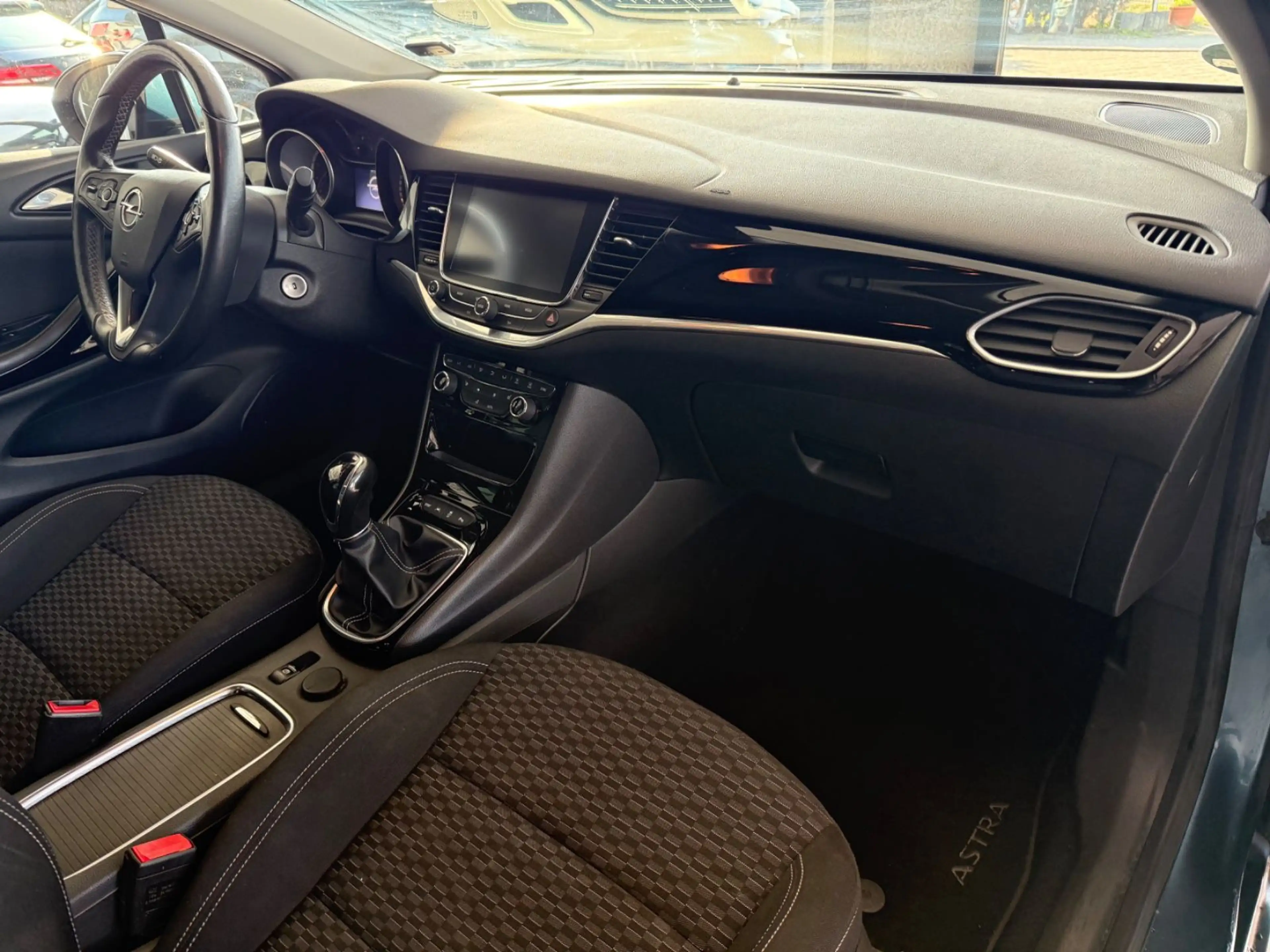 Opel Astra K Sports Tourer Klimaauto Navi Kamera SHZ — photo 13
