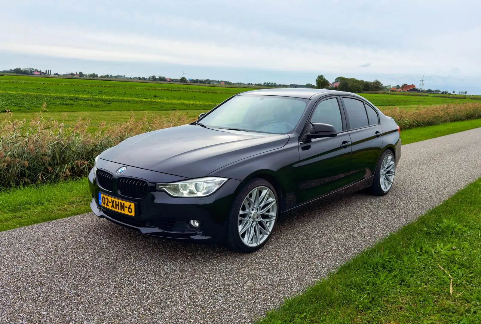 BMW 330 BMW 320i F30 Executive aut, elctr trekhaak, leder Noir - 1
