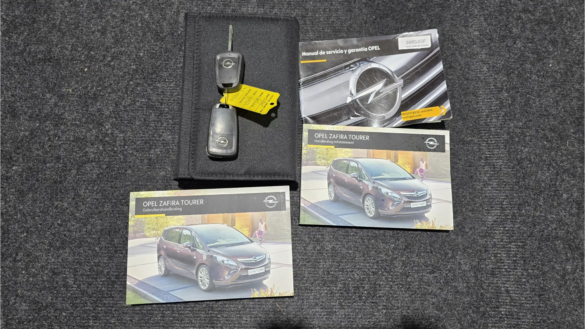 Opel Zafira Tourer 1.4 Cosmo 7p. Groot onderhoud gehad, koppeling, wa Gris - 2
