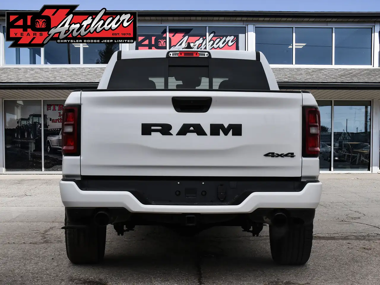RAM 1500 снимка RAM 1500