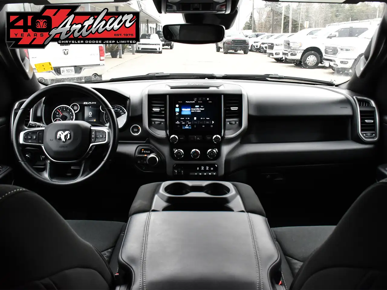 RAM 1500 снимка RAM 1500