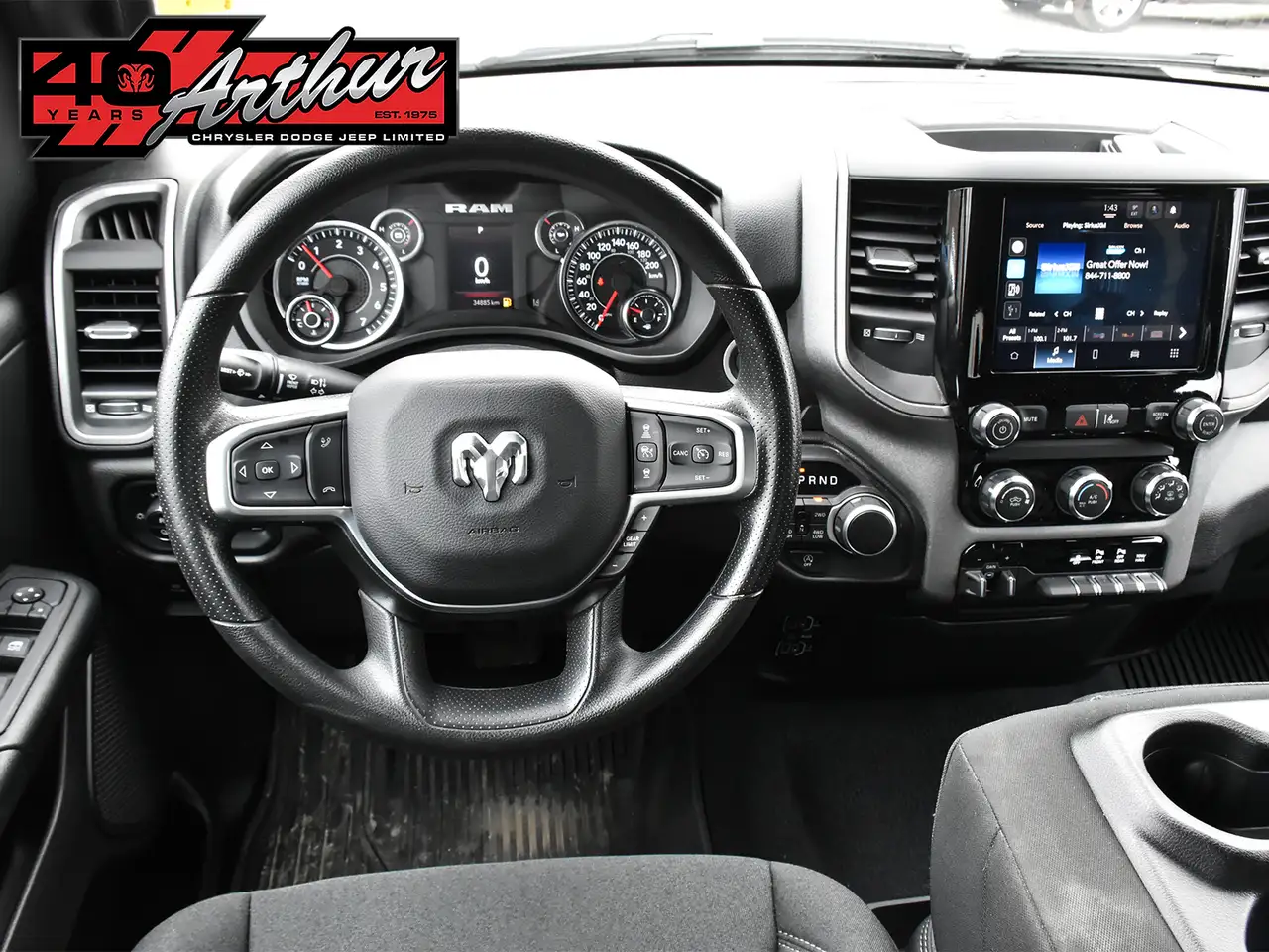 RAM 1500 снимка RAM 1500