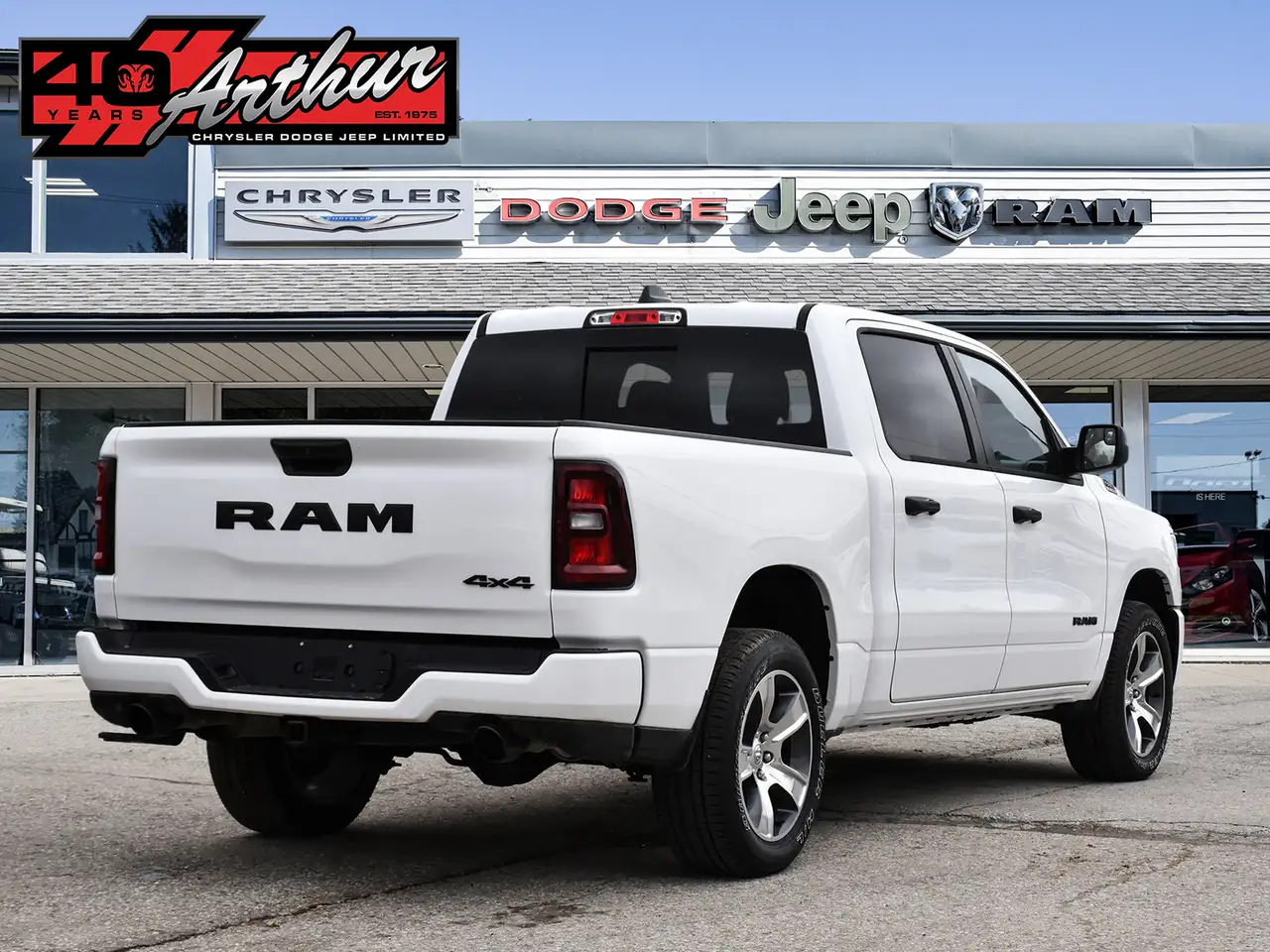 RAM 1500 снимка RAM 1500