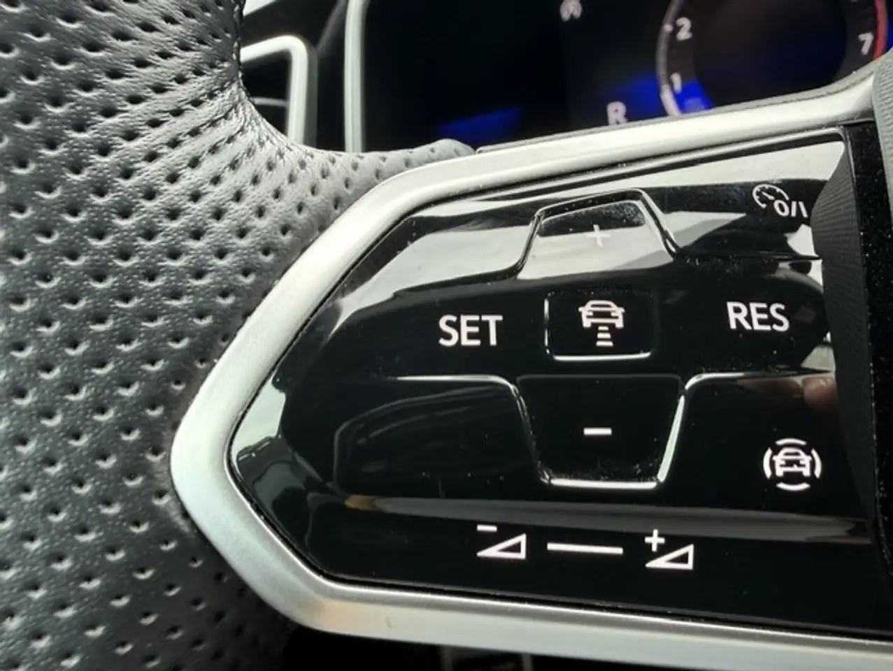 Volkswagen T-Roc Cabriolet 1.5 TSI DSG R-Line Camera AdapCruise Zetel/Stuur Verwarming Alcantara, миниатюра 18