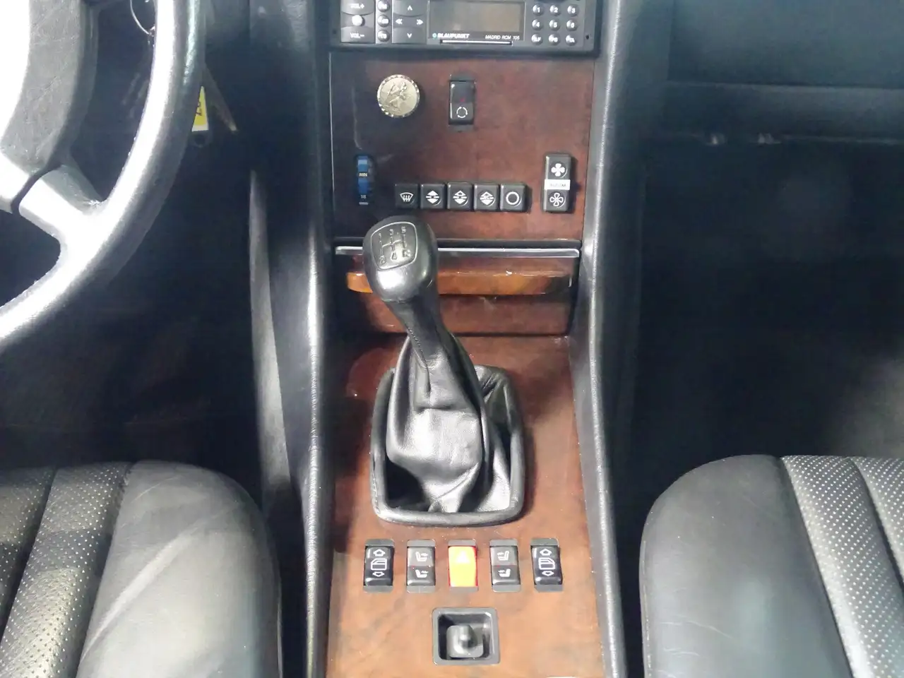 Mercedes-Benz SL 300 Typ107 Cabrio 1.Hd 25317 KM Original, foto 12