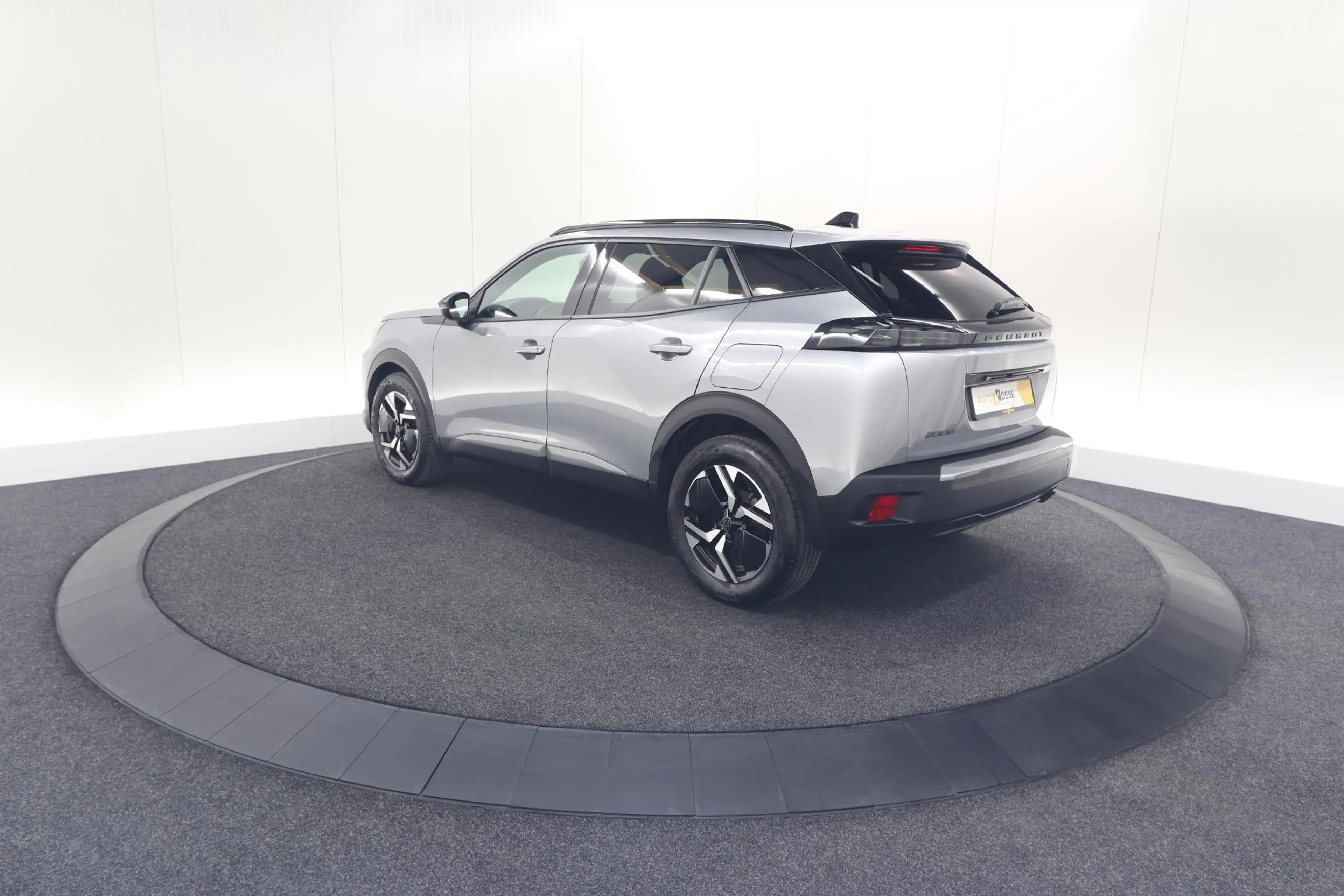 Peugeot 2008 PureTech 100 Allure | Camera | Navigatie | Parkeer — photo 12