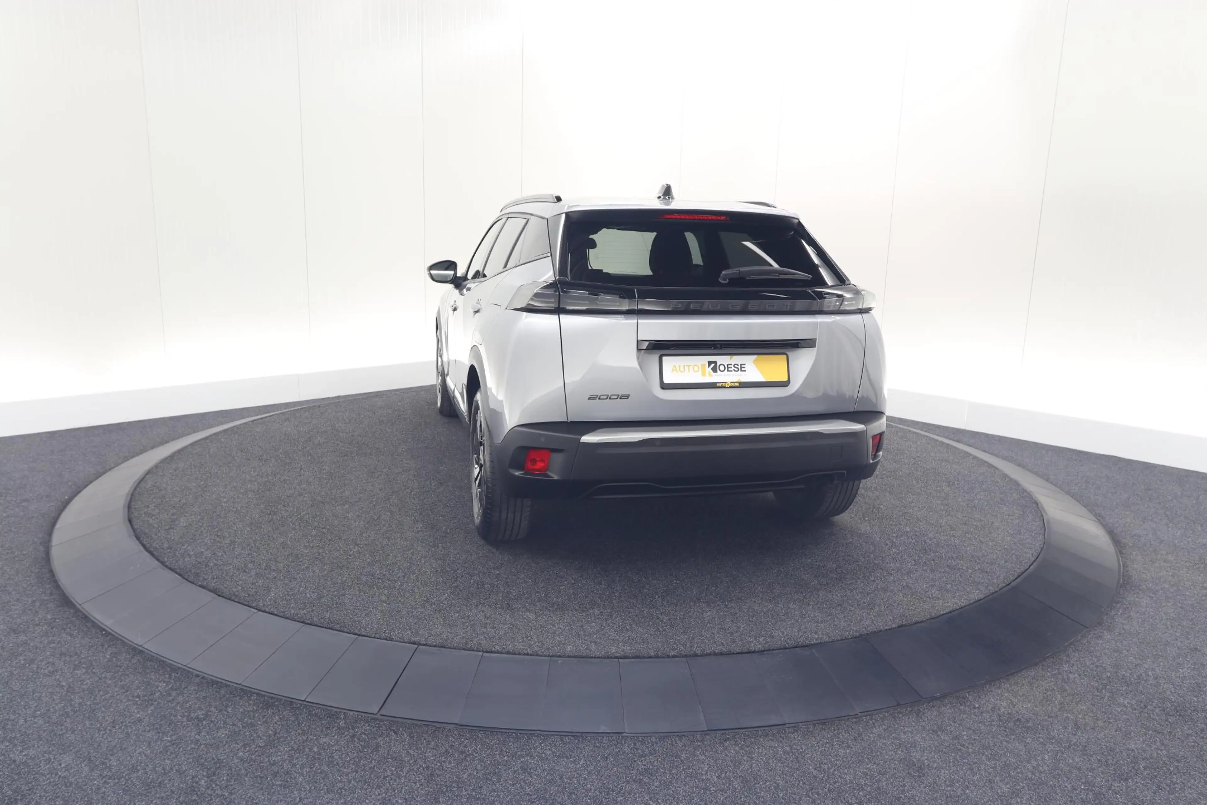 Peugeot 2008 PureTech 100 Allure | Camera | Navigatie | Parkeer — photo 11